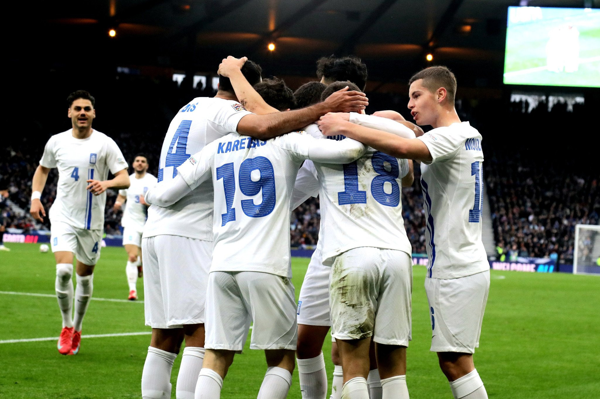 Η Εθνική Ελλάδας νιώθει… σαν το σπίτι της στα Βρετανικά Νησιά! (vids)