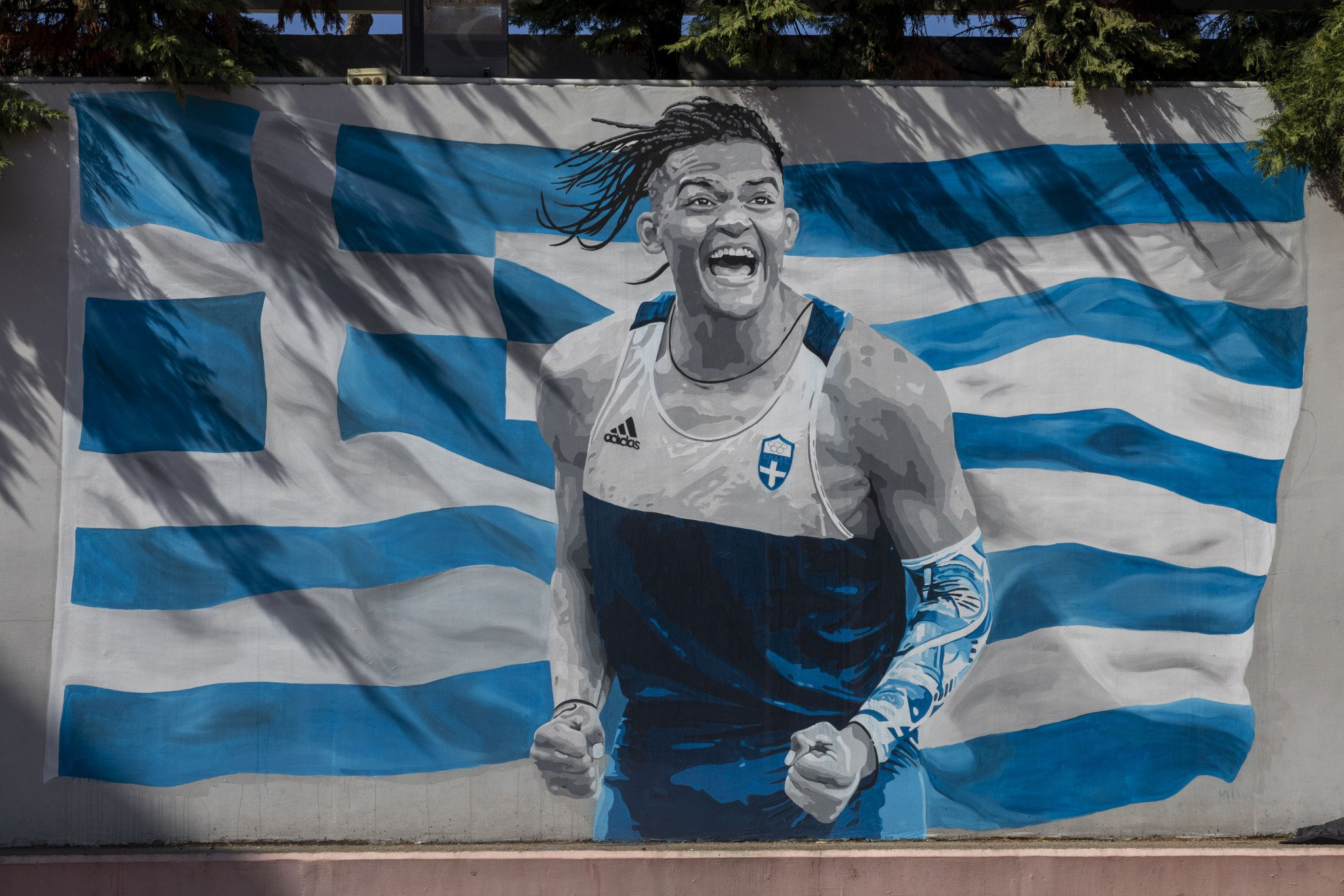 Γκράφιτι σε σχολείο στη Θεσσαλονίκη έγινε ο Manolo!