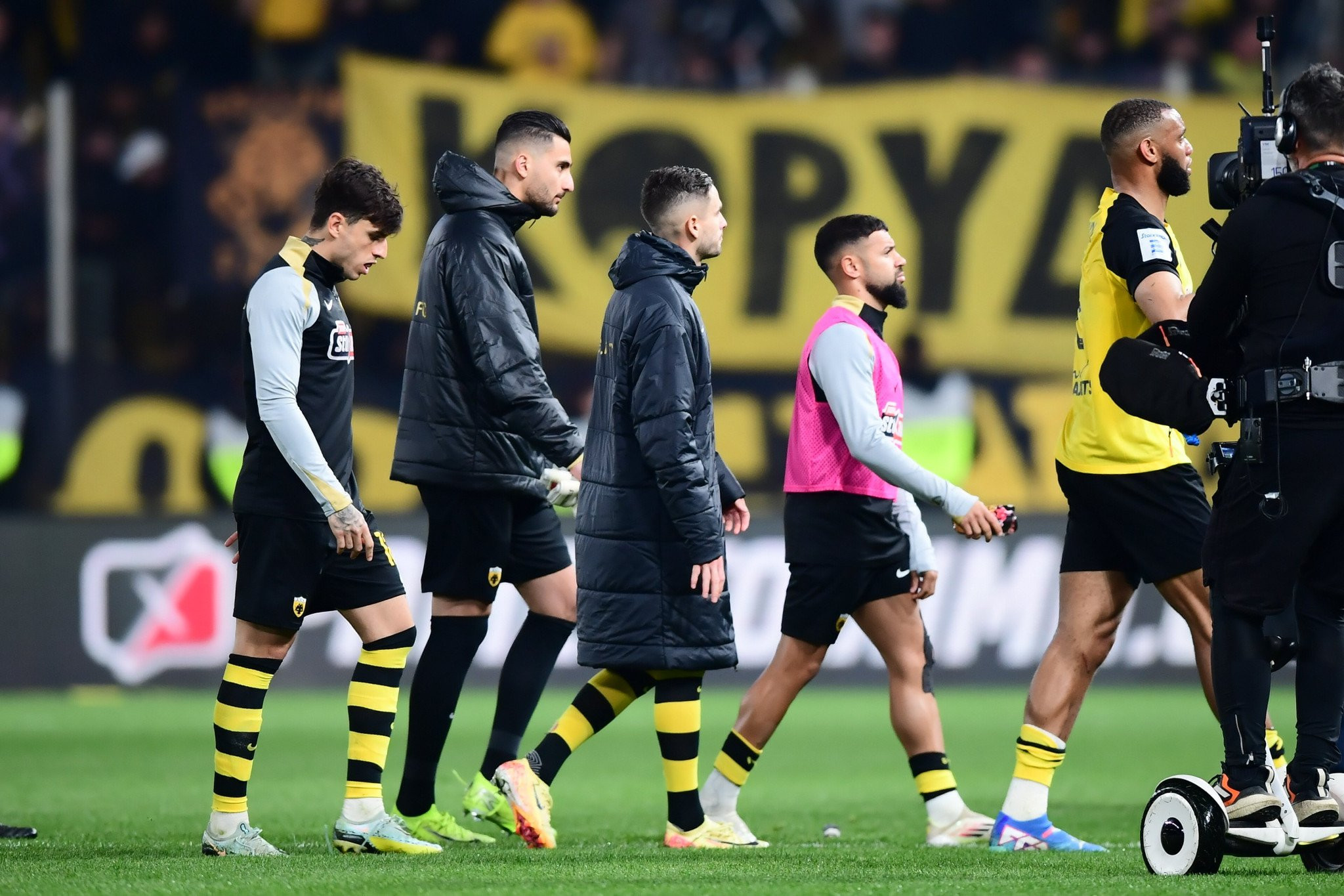 Η ΑΕΚ προσπαθεί να αντιληφθεί όσα άσχημα της συμβαίνουν