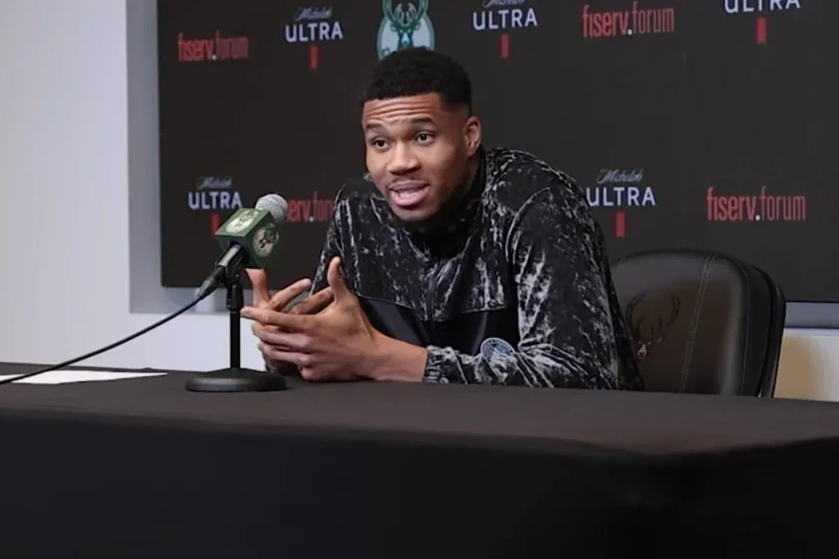 Αντετοκούνμπο: «Άδικο να συγκρίνουμε εποχές, μακάρι να σκόραρα 250 πόντους τώρα!»