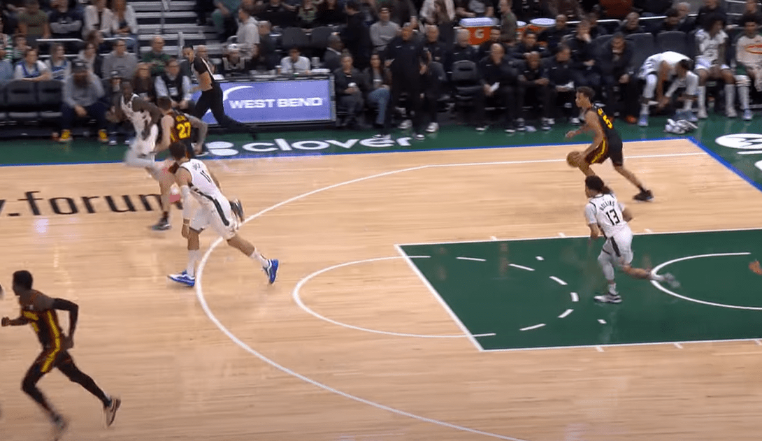 Η φάση που εξόργισε τον Αντετοκούνμπο και τα... έβαλε με την πετσέτα (vids)