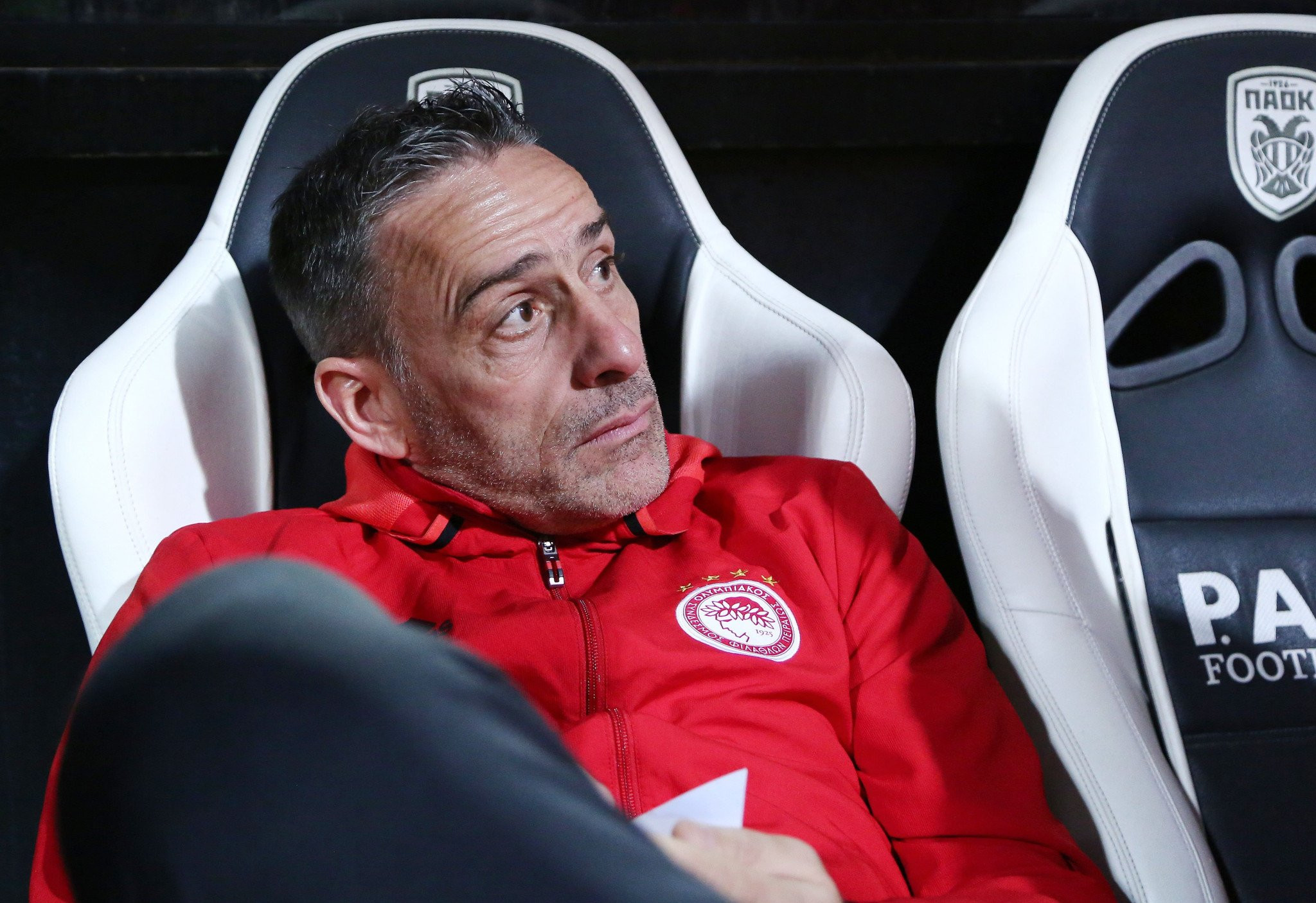 Απολύθηκε από τα Ηνωμένα Αραβικά Εμιράτα ο πρώην τεχνικός του Ολυμπιακού, Πάουλο Μπέντο