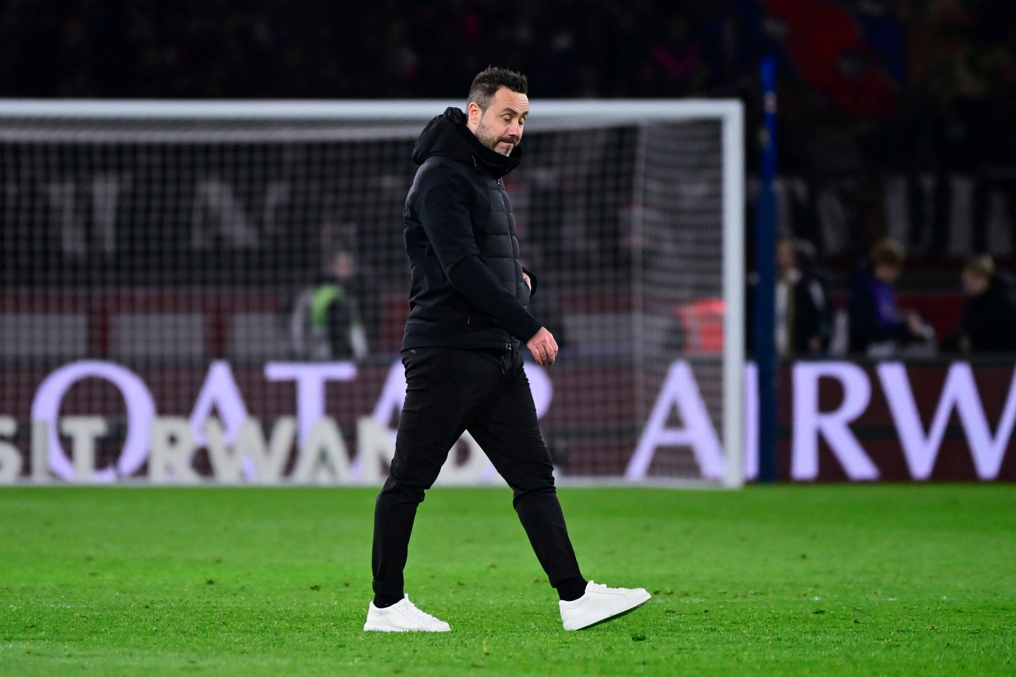 Ο Ντε Τσέρμπι ήταν έξαλλος με την εικόνα των παικτών της Μαρσέιγ και... τους κλείδωσε στα αποδυτήρια!