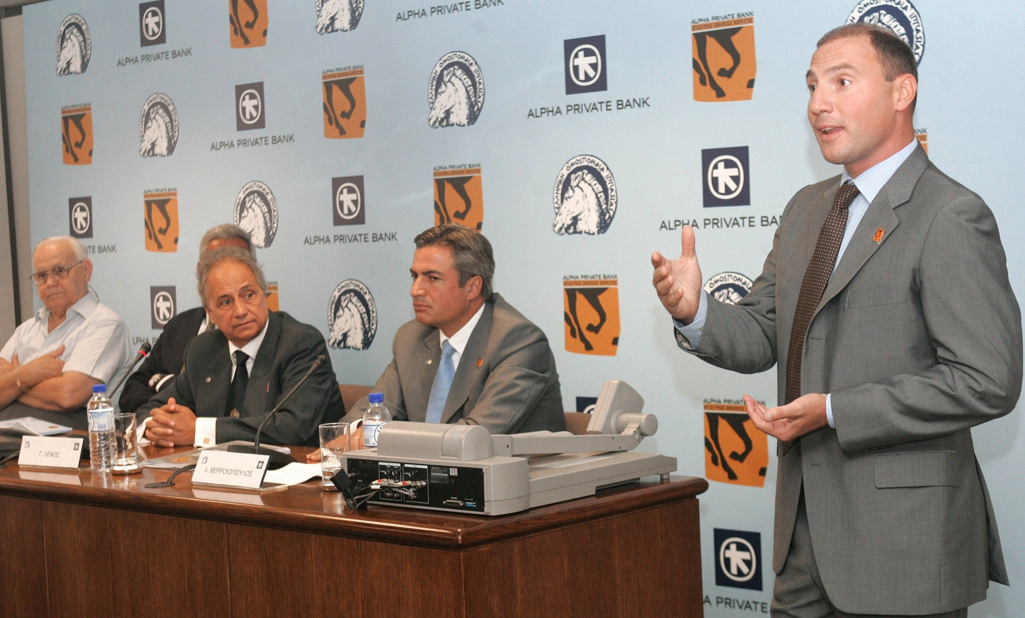 O Δημαράς προσωρινά στο τιμόνι της ευρωπαϊκής ομοσπονδίας ιππασίας