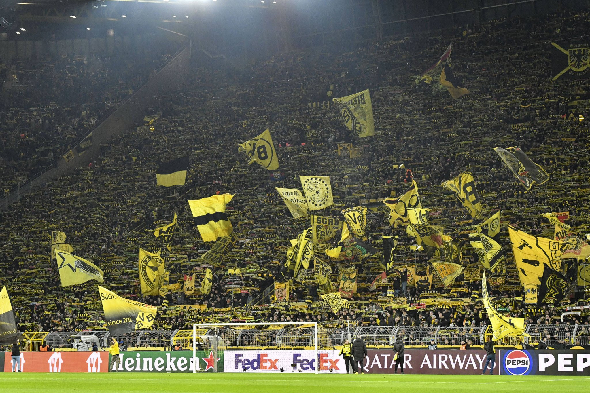 Περισσότερες από 300.000 αιτήσεις οπαδών της Ντόρτμουντ για τα εισιτήρια του αγώνα με την Μπαρτσελόνα!