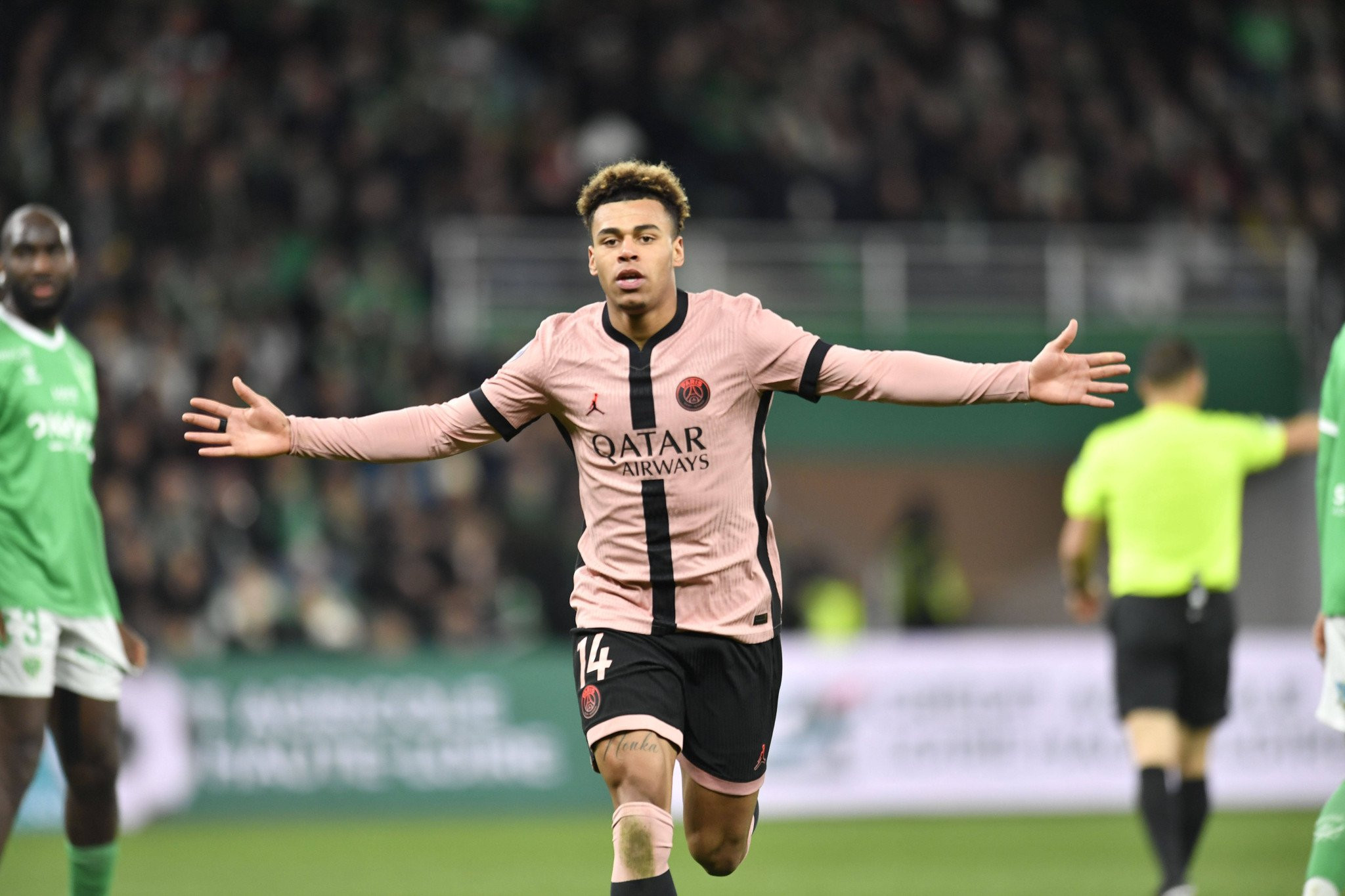 Ο Ντεζιρέ Ντουέ είναι ο νέος «μαέστρος» της Παρί Σεν Ζερμέν (vid)