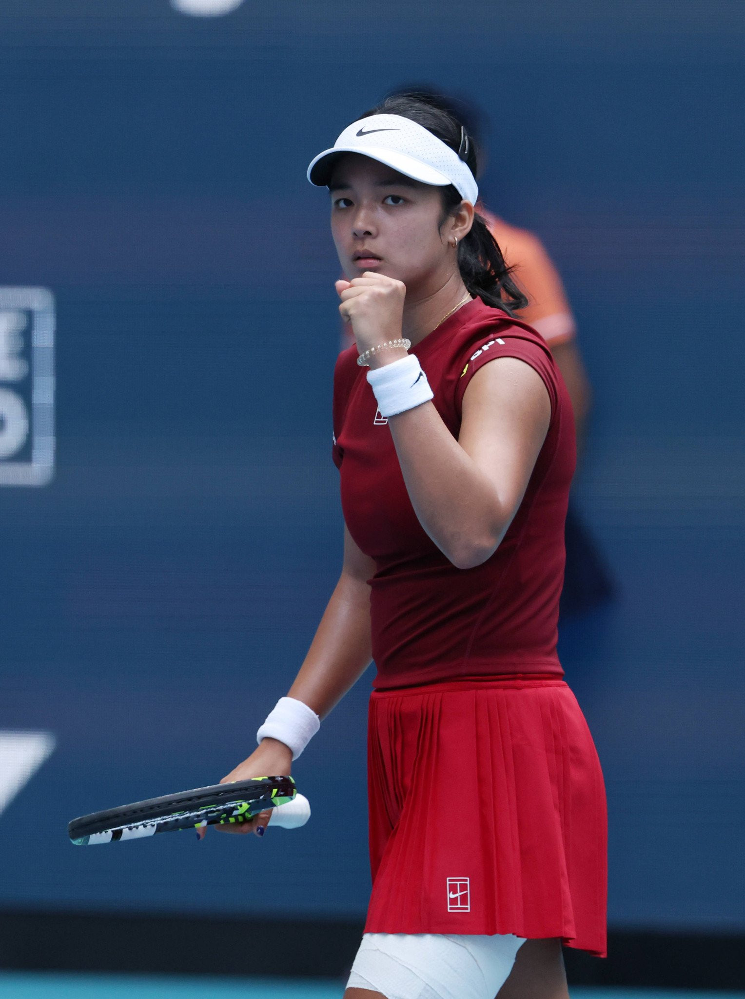 Θρίαμβος για την 19χρονη Ιάλα κόντρα στη Σφιόντεκ - Πέρασε το εμπόδιο της Ραντουκάνου η Πεγκούλα (vids)