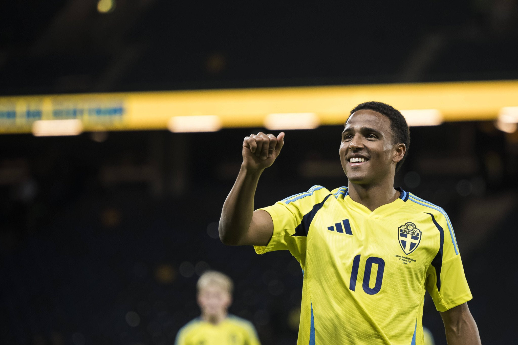 Ο Ελίασον έδωσε ασίστ στη νίκη της Σουηδίας (5-1) κόντρα στη Βόρεια Ιρλανδία