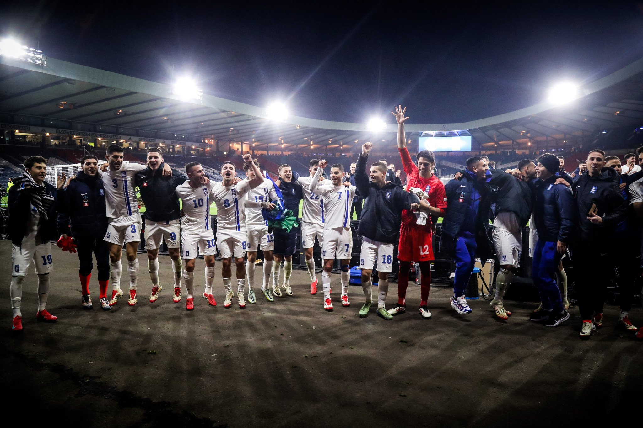 Ομάδα και κόσμος έγιναν «ένα» - Τα φωτογραφικά «κλικ» των πανηγυρισμών στο «Hampden Park»