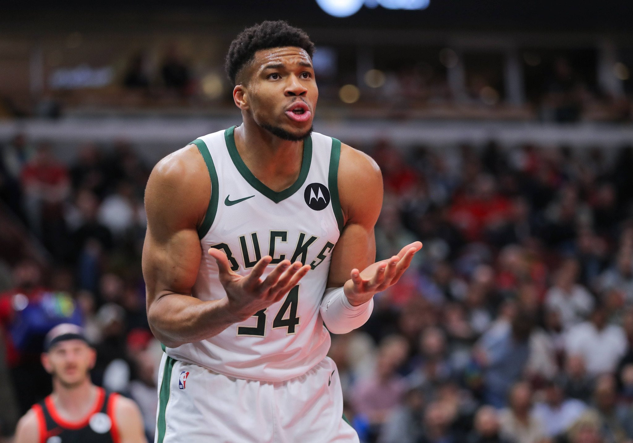 Κατήφορος για τους Μπακς δέχθηκαν 145 πόντους από τους Χοκς και έχασαν 4ο σερί ματς