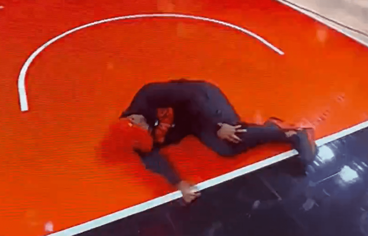 Φίλαθλος των Χοκς τραυματίστηκε σοβαρά προσπαθώντας να κερδίσει δώρο (vid)