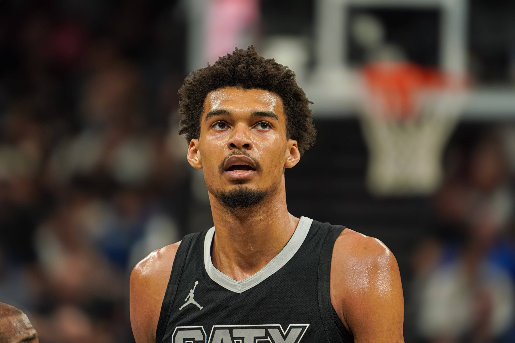 Χειρουργήθηκε ο Γουεμπανιαμά – Ελπίζουν  για τη συμμετοχή του στο Ευρωμπάσκετ