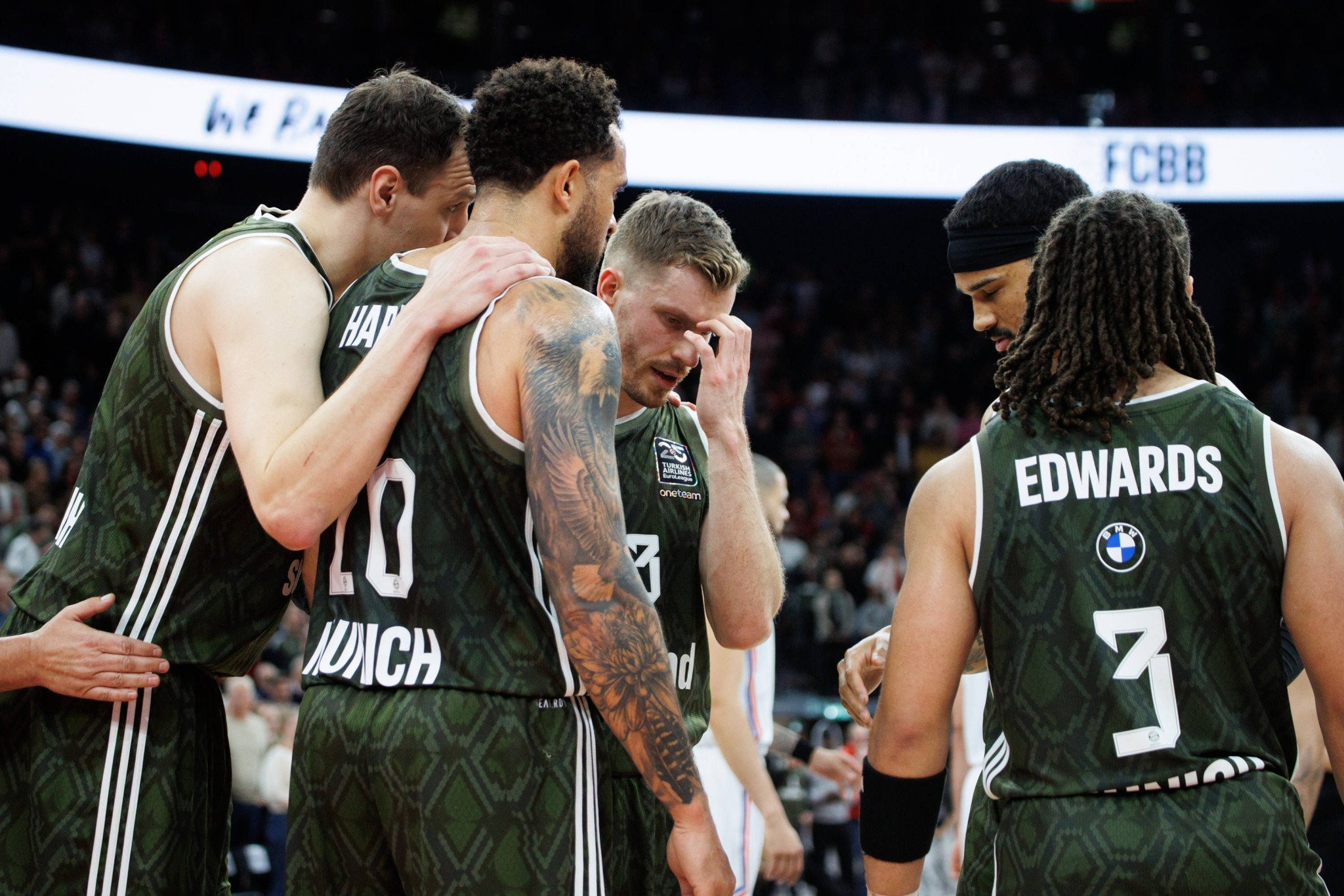 Η Μπάγερν «σόκαρε» την Μπαρτσελόνα που... έχασε και τον Μέτου