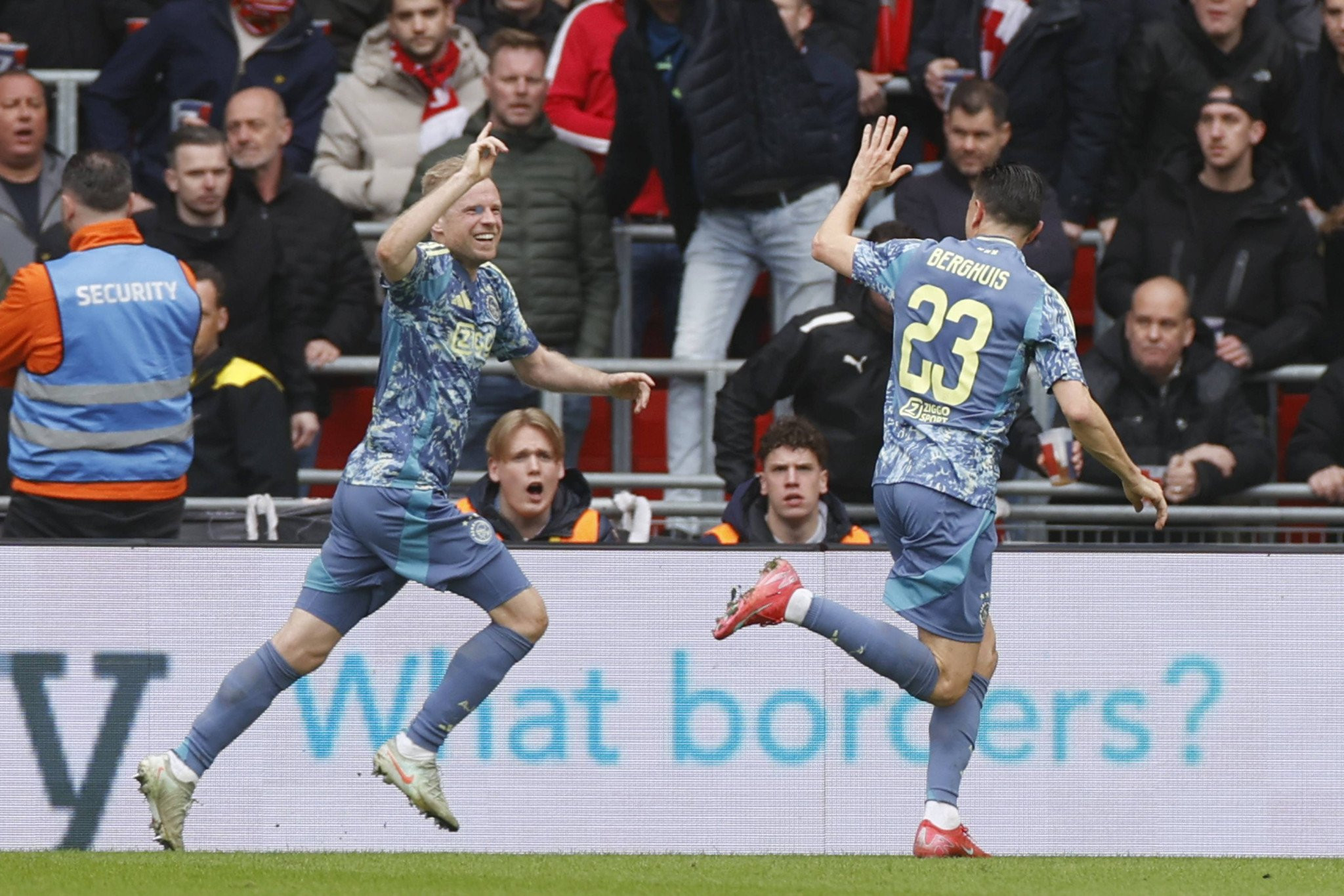 Ένα βήμα πιο κοντά στον τίτλο ο Άγιαξ