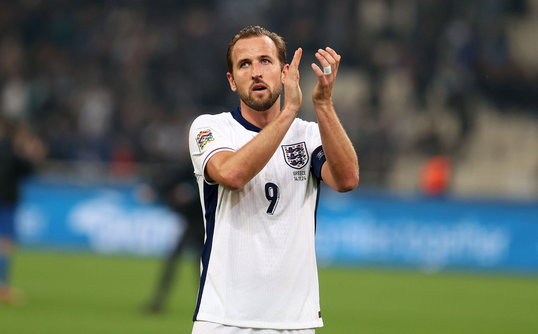 Ο Κέιν πιστεύει ότι μπορεί να κερδίσει τη Χρυσή Μπάλα και συγκρίνει τον εαυτό του με τον Μέσι και τον Κριστιάνο