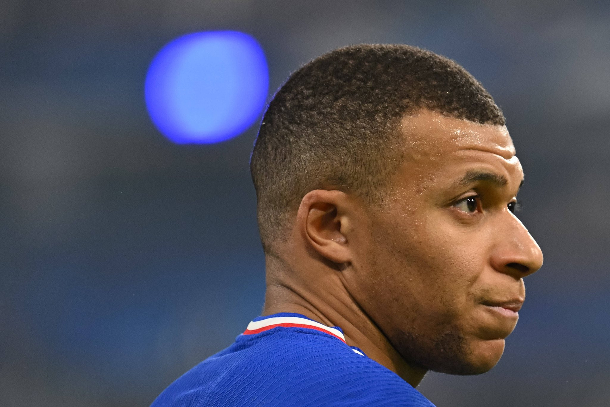 Η οικονομική θυσία του Εμπαπέ - Τα εκατοντάδες εκατομμύρια που «άφησε» στην Παρί Σεν Ζερμέν