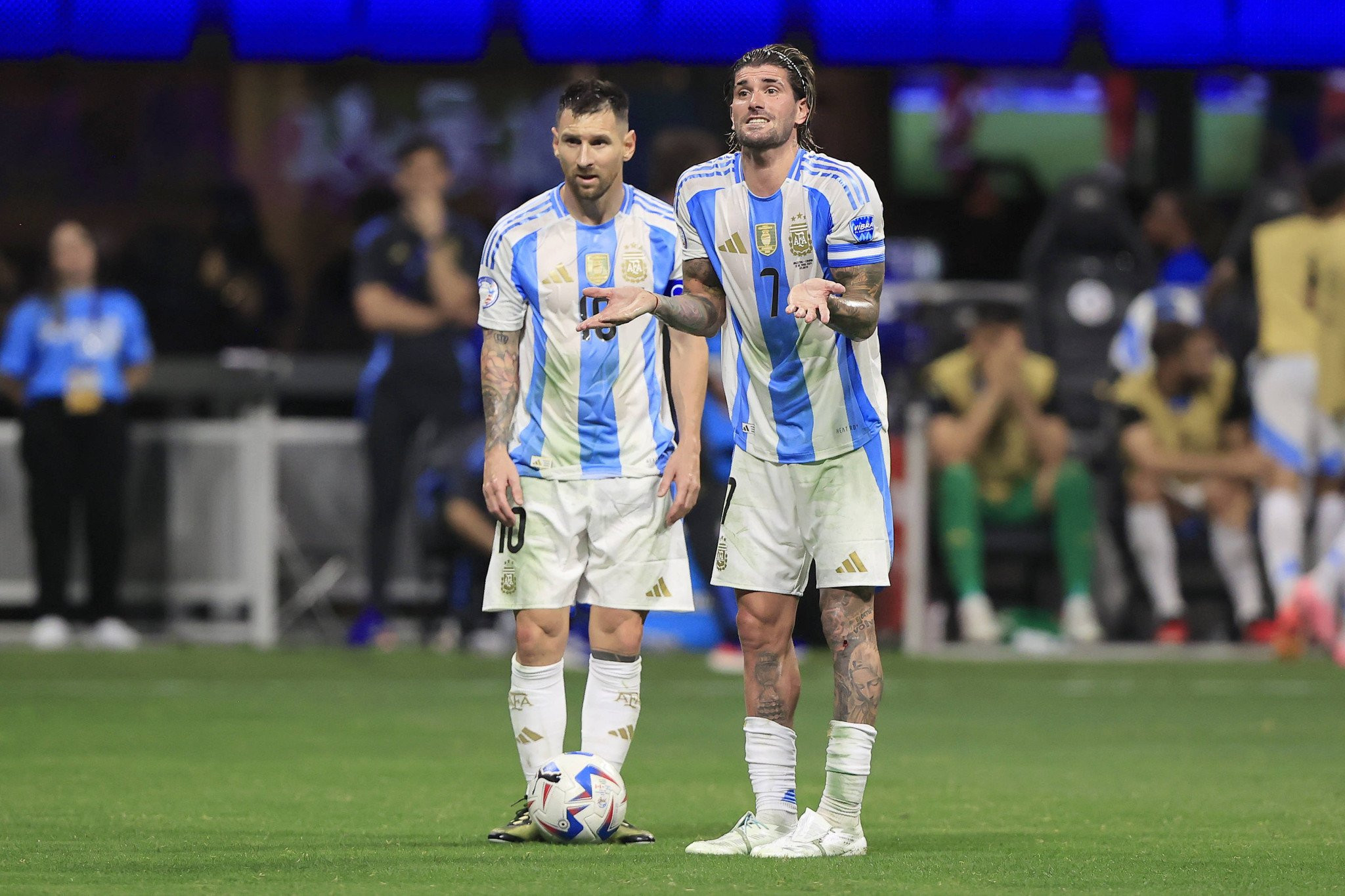 Επικός Ντε Πολ για Μέσι - «Ο μικρός τύπος λείπει πολύ»