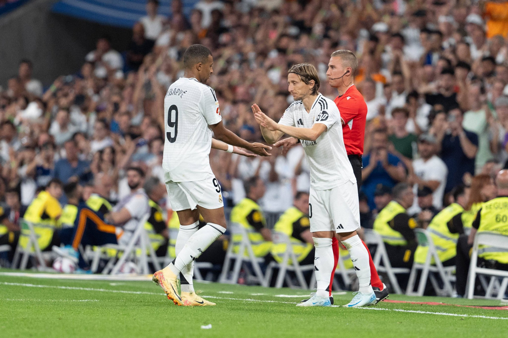 Ο Μόντριτς αποθεώνει τον Εμπαπέ - «Θα κερδίσει πολλές Χρυσές Μπάλες»