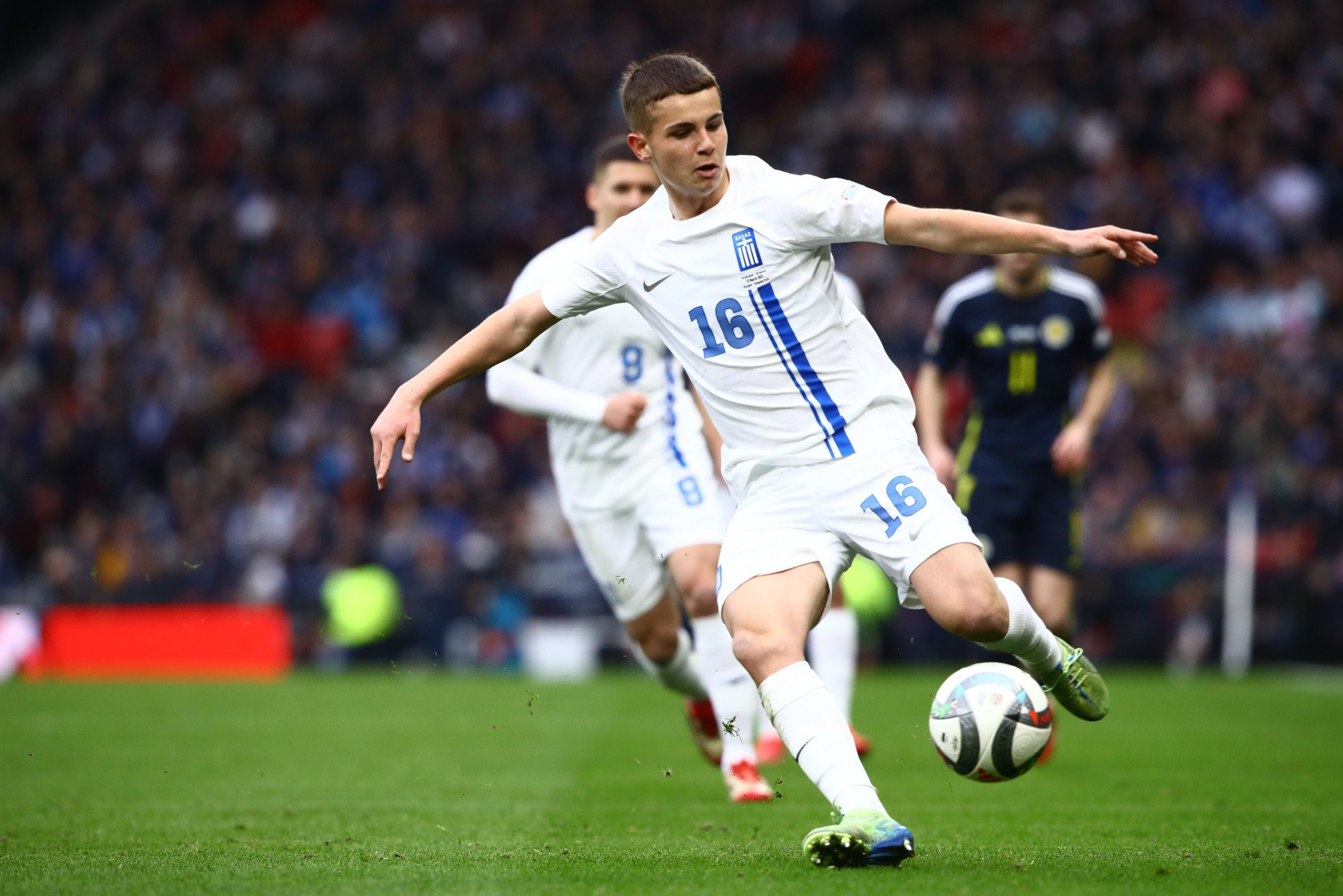 Μουζακίτης: «Χαρούμενος που ξεκίνησα βασικός» (vid)