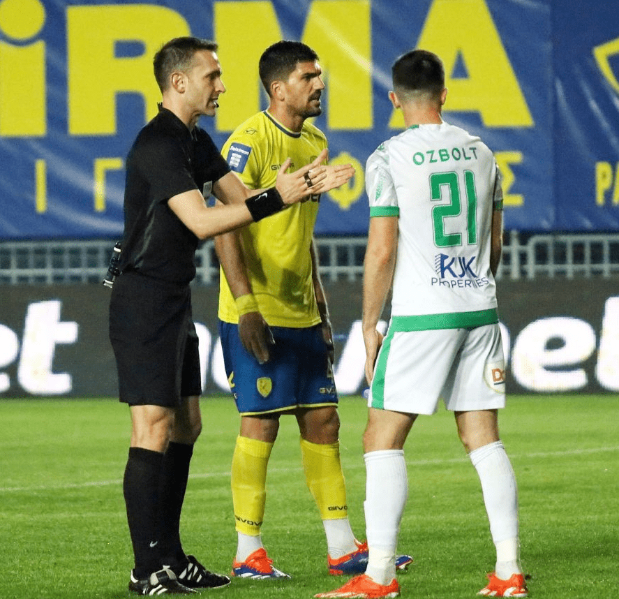 Παράπονα Λεβαδειακού για τη διαιτησία: «Κανένα πέναλτι για τον Παναιτωλικό, καθαρό το γκολ του Ζίνι»