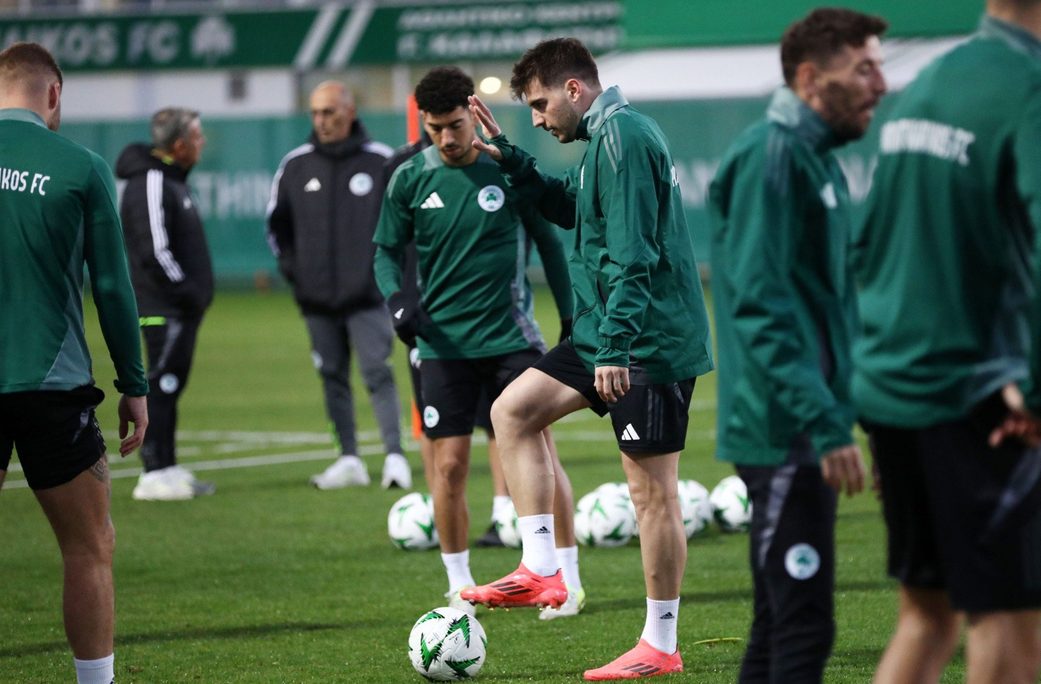 Έτοιμος για την πρεμιέρα στο Φάληρο ο Παναθηναϊκός με όλα τα «όπλα» στην αποστολή