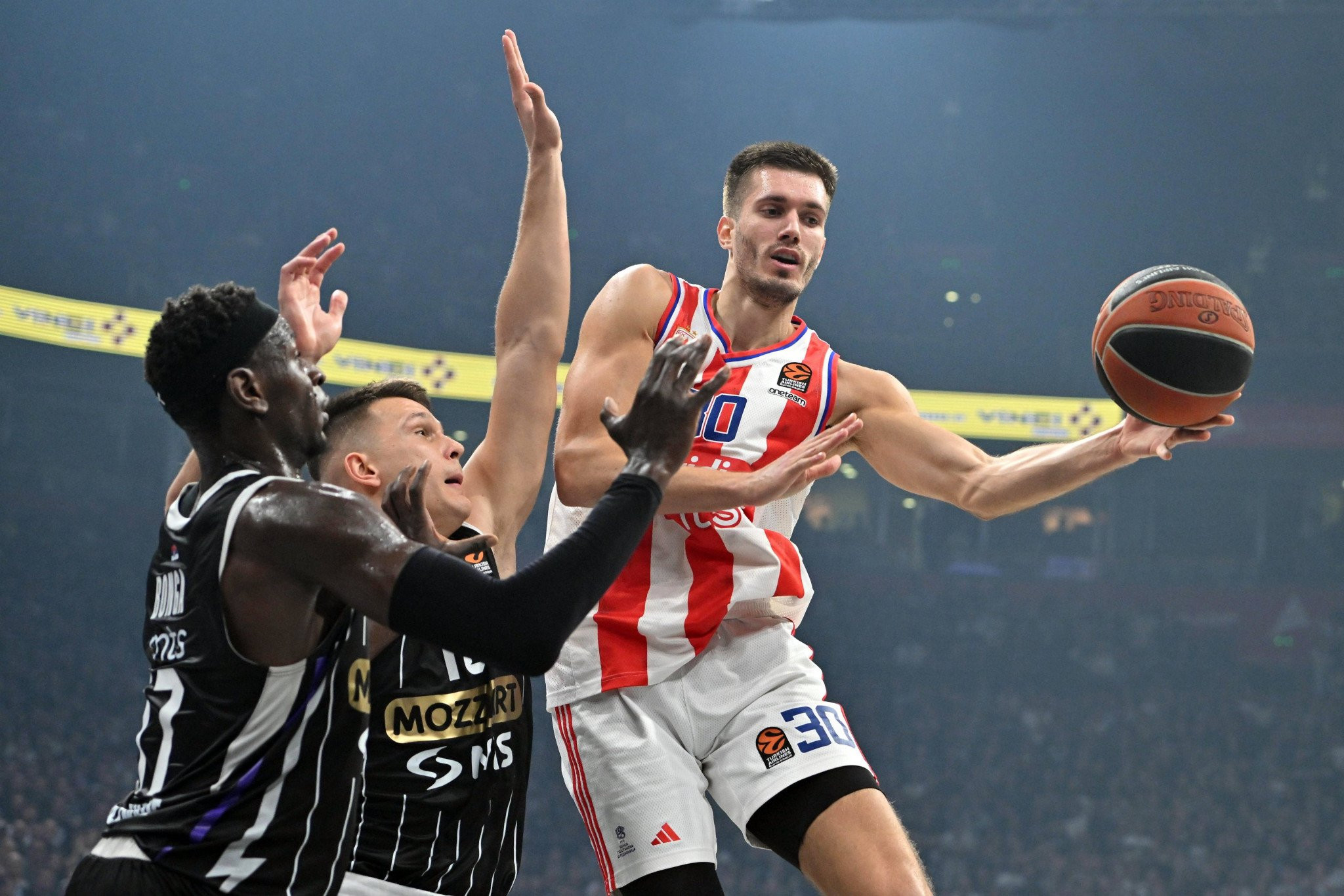 «Η Euroleague ετοιμάζει πρόταση για πολυετή επέκταση συνεργασίας με Ερυθρό Αστέρα και Παρτιζάν»