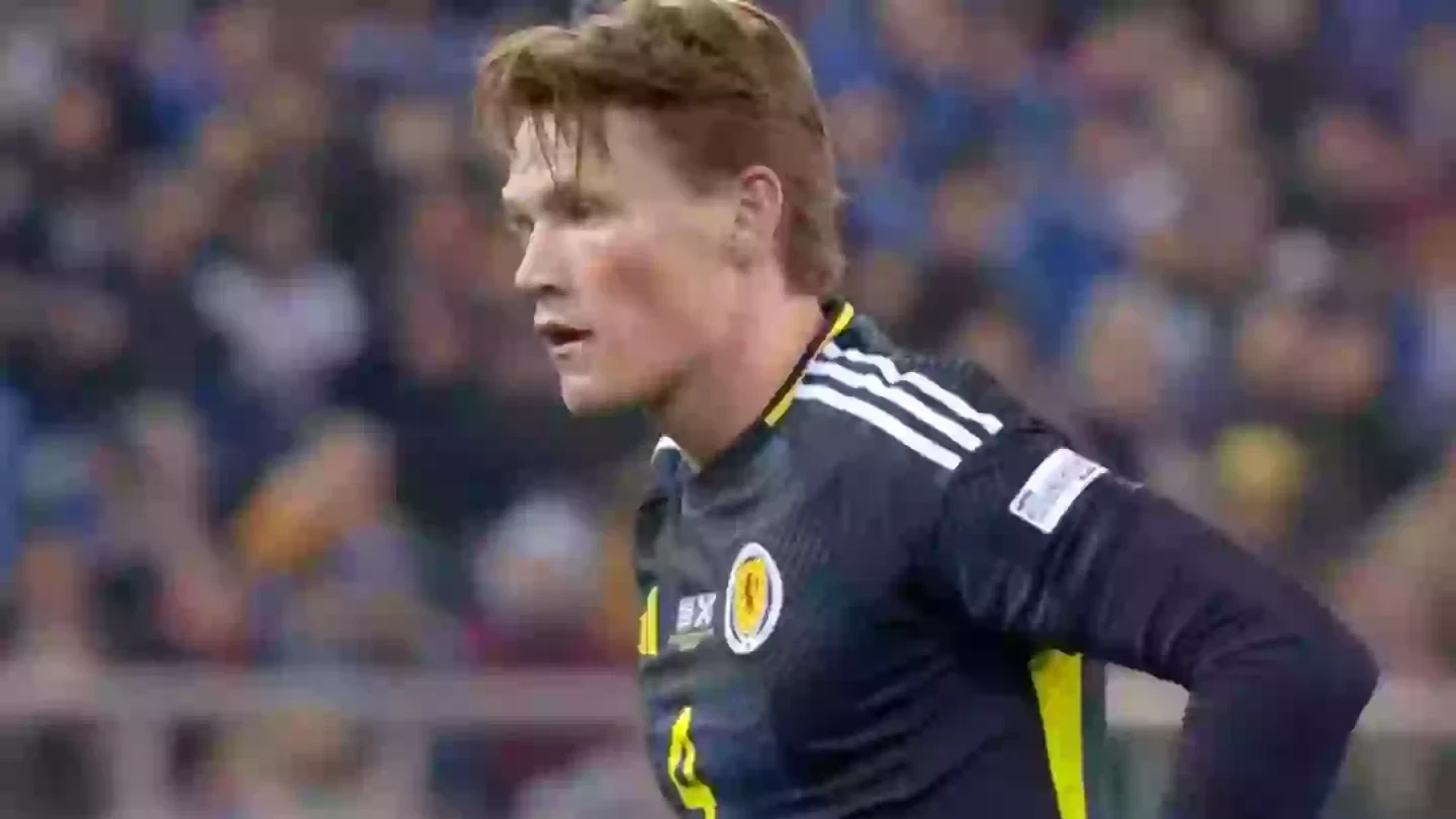 Έξαλλοι οι Σκωτσέζοι με τα λέιζερ στον ΜακΤόμινεϊ - Ζητούν την παρέμβαση της UEFA