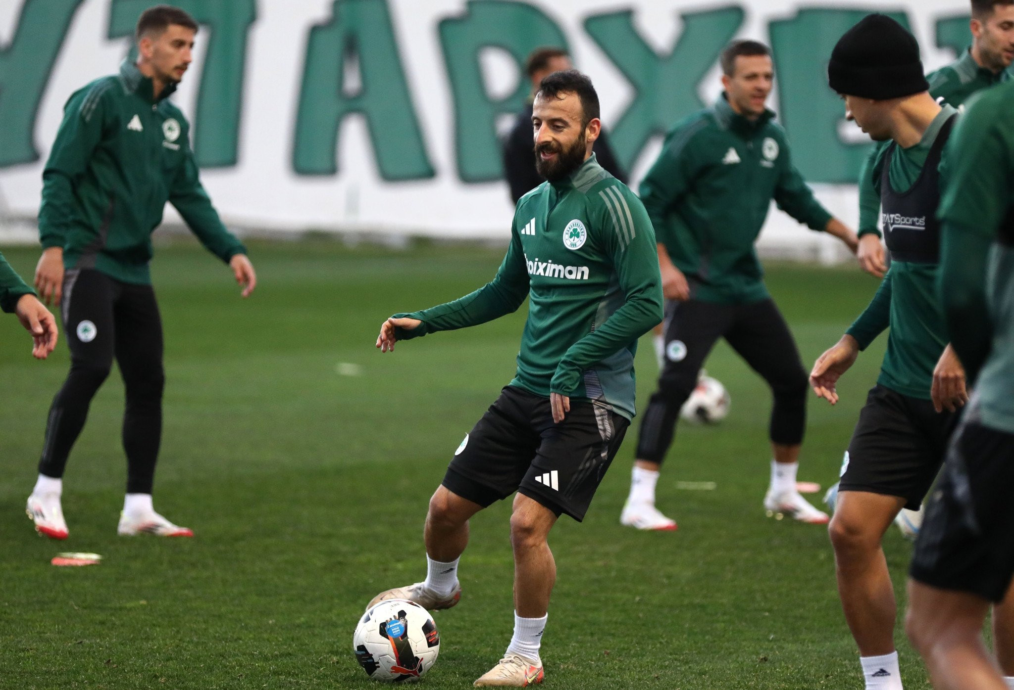 Ο Παναθηναϊκός ευχήθηκε στους δέκα διεθνείς του