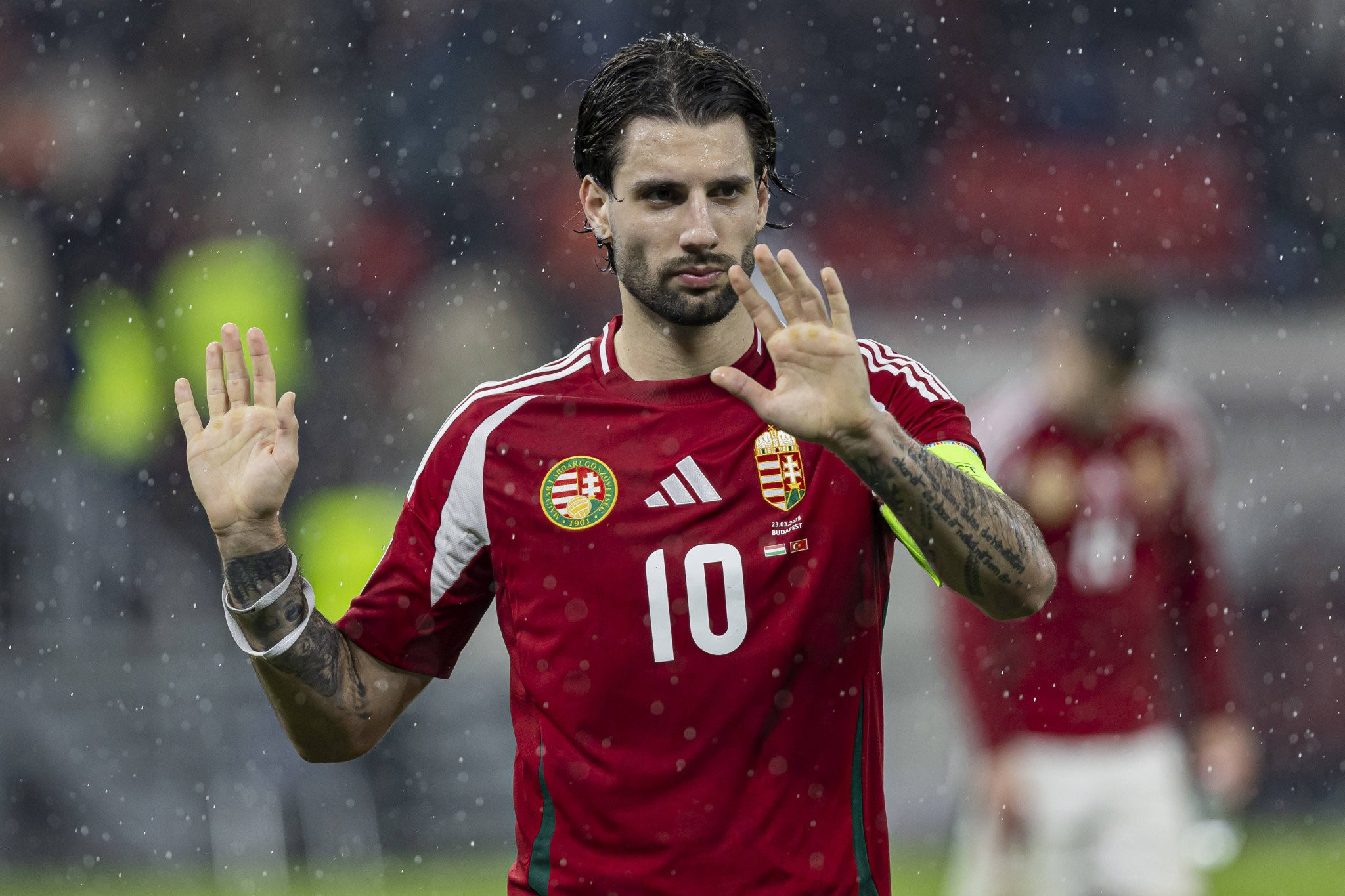 «1088’» - Η καυστική απάντηση του Σομποσλάι στον Γκιουλέρ (pics)