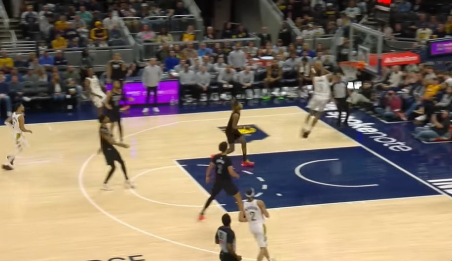 Με σούπερ Μπουζέλις και... ιπτάμενο Τόπιν το Top 5 του ΝΒΑ (vid)