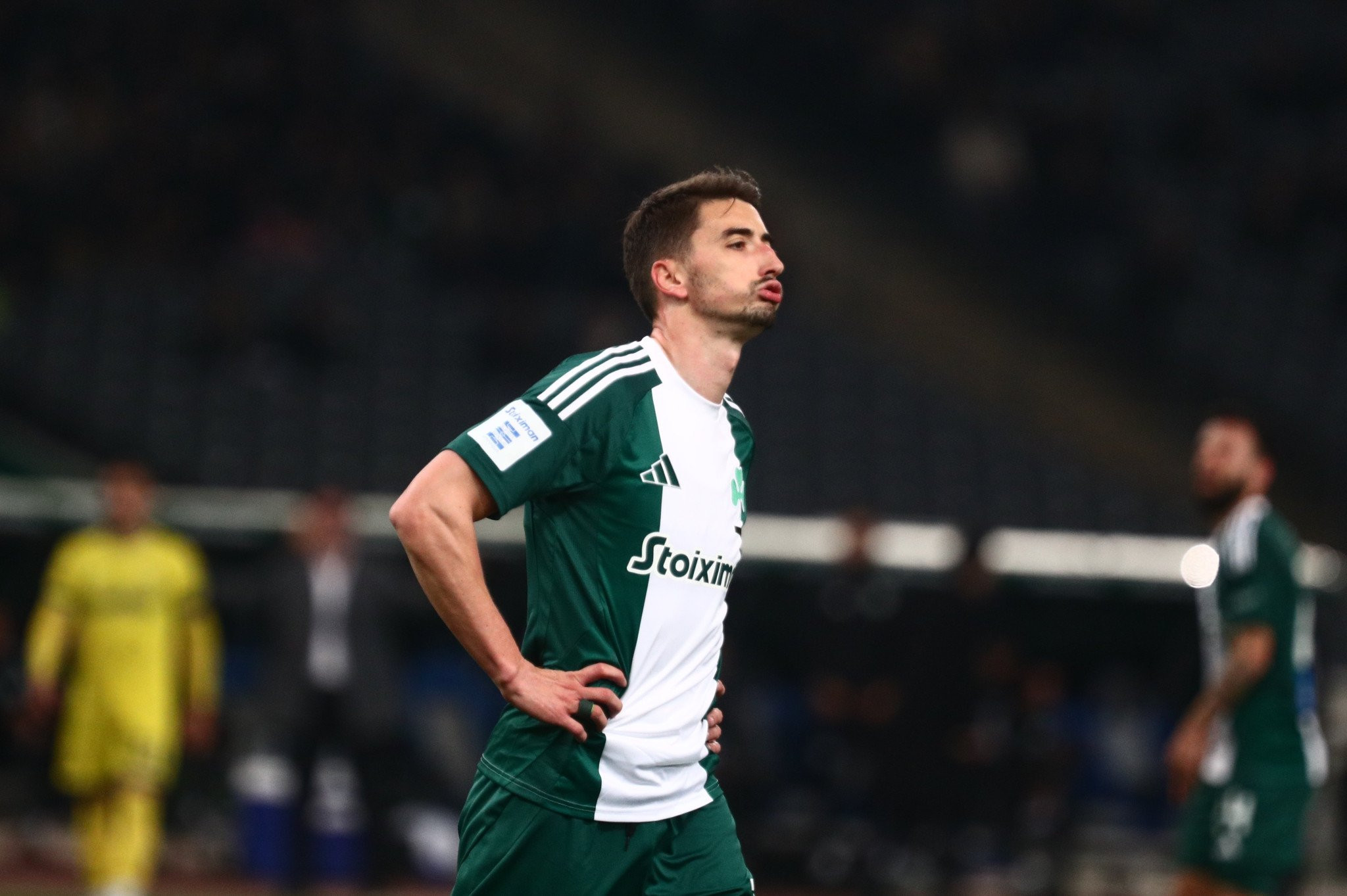 Ανέβηκε η ένταση στο Κορωπί - Αποφόρτιση για Τζούρισιτς