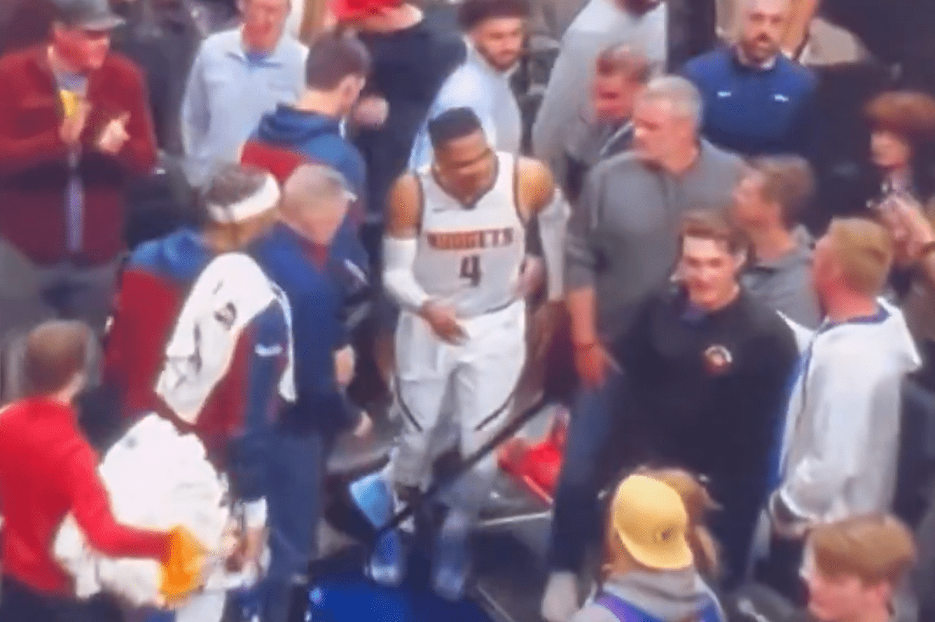 Ο καυγάς του Γουέστμπρουκ με οπαδό μετά το χαμένο λέι-απ νίκης (vid)