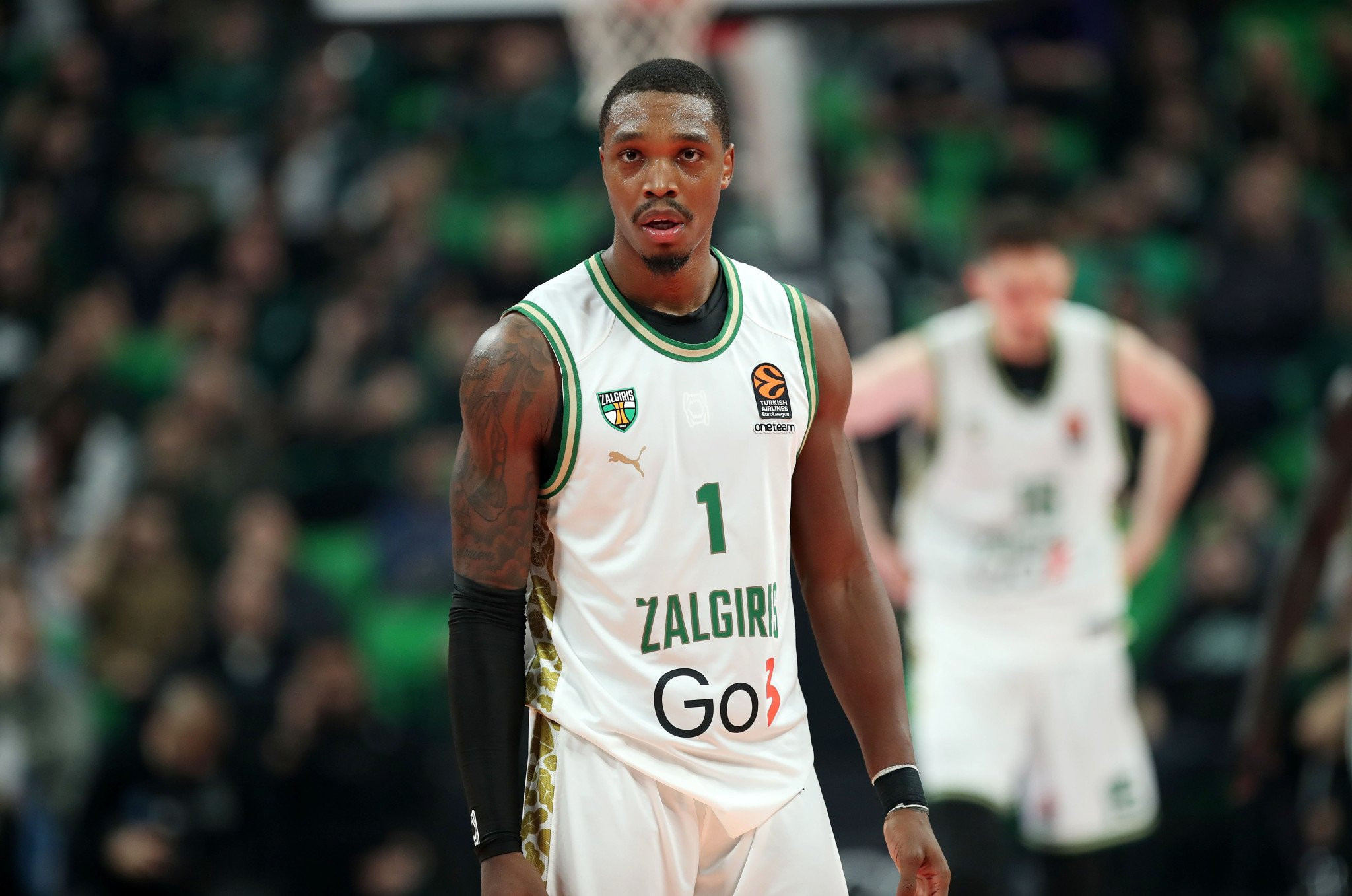 Η Ρεάλ εστιάζει στον Λόνι Γουόκερ και παρακολουθεί τον Ντάνιελ Τάις