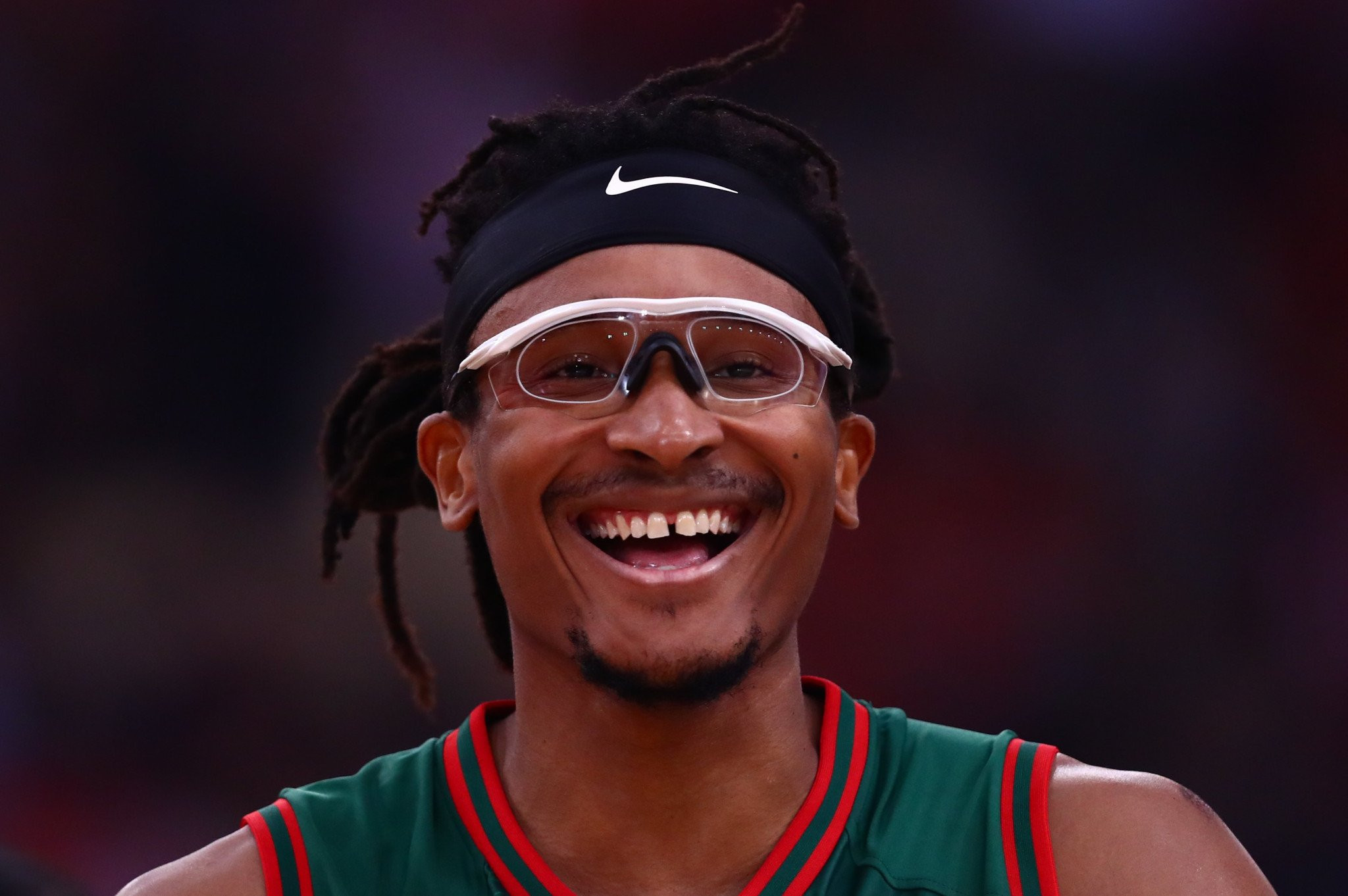 Μονέκε: «Αν πιστεύετε πως ο Τζαμπάρι είναι καλύτερος από μένα...»