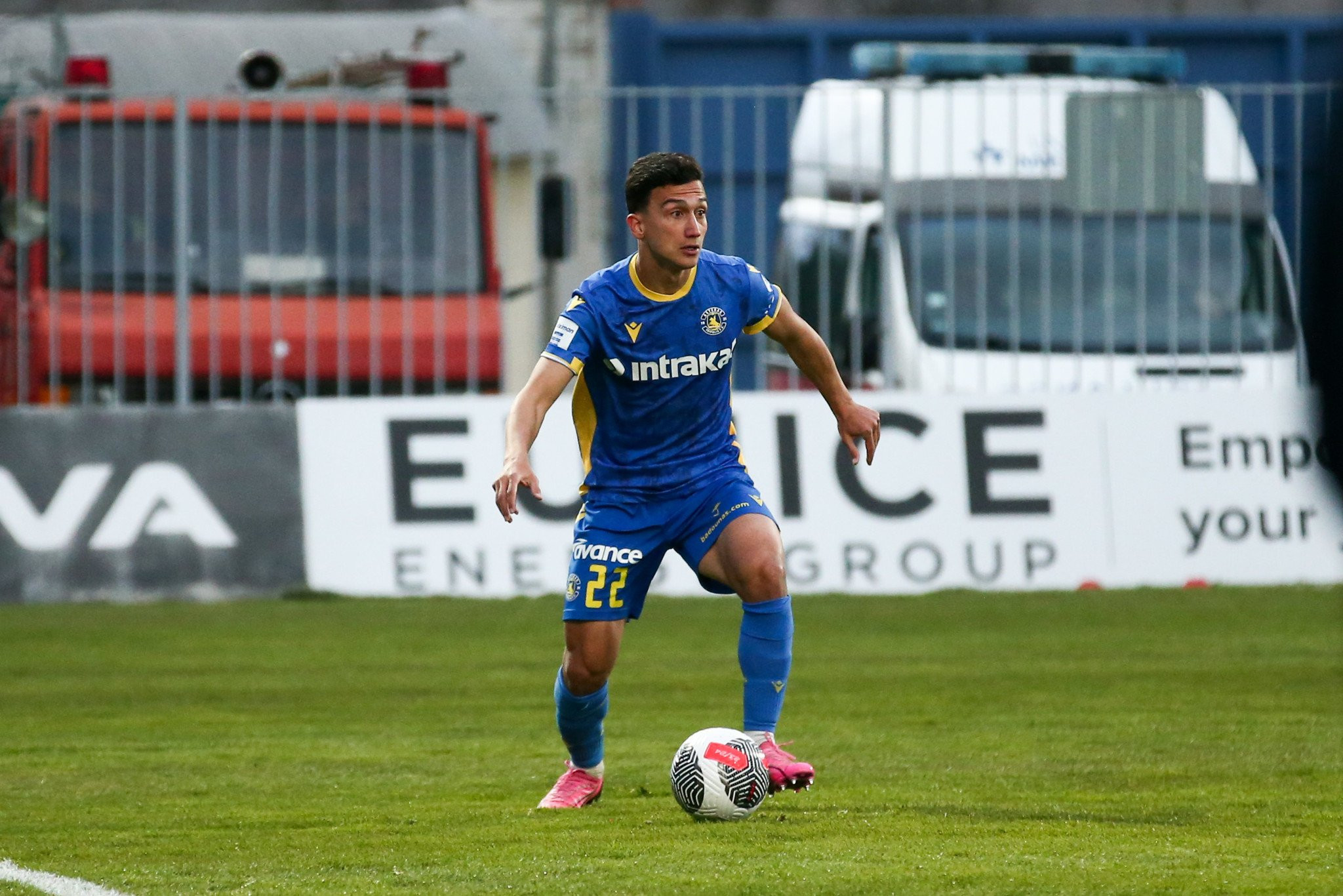 Στον Πανσερραϊκό ο Λύρατζης