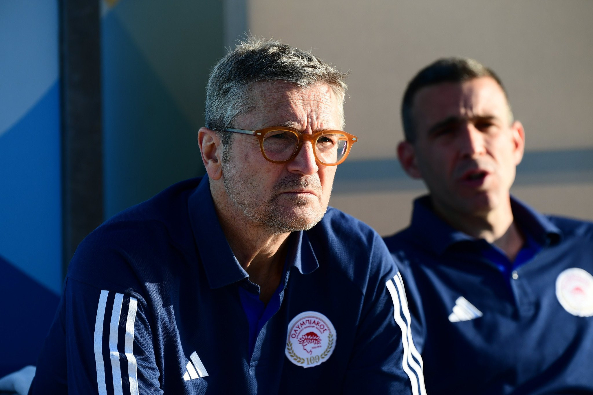 Ο Δημήτρης Κραβαρίτης παραμένει στην ηγεσία του Ολυμπιακού