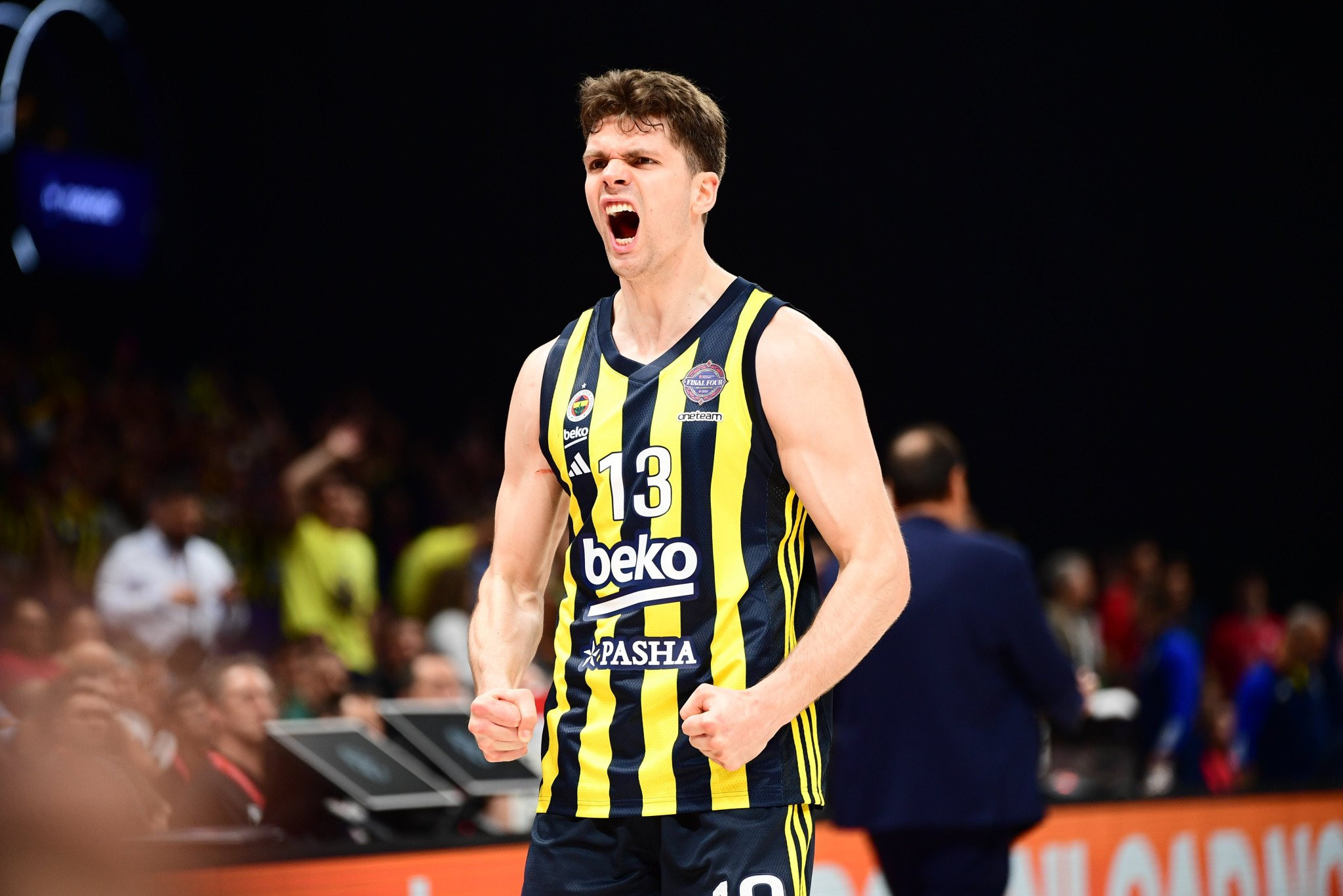 Επίσημο: Στην Φενέρμπαχτσε για 3 ακόμα χρόνια ο Μπιμπέροβιτς