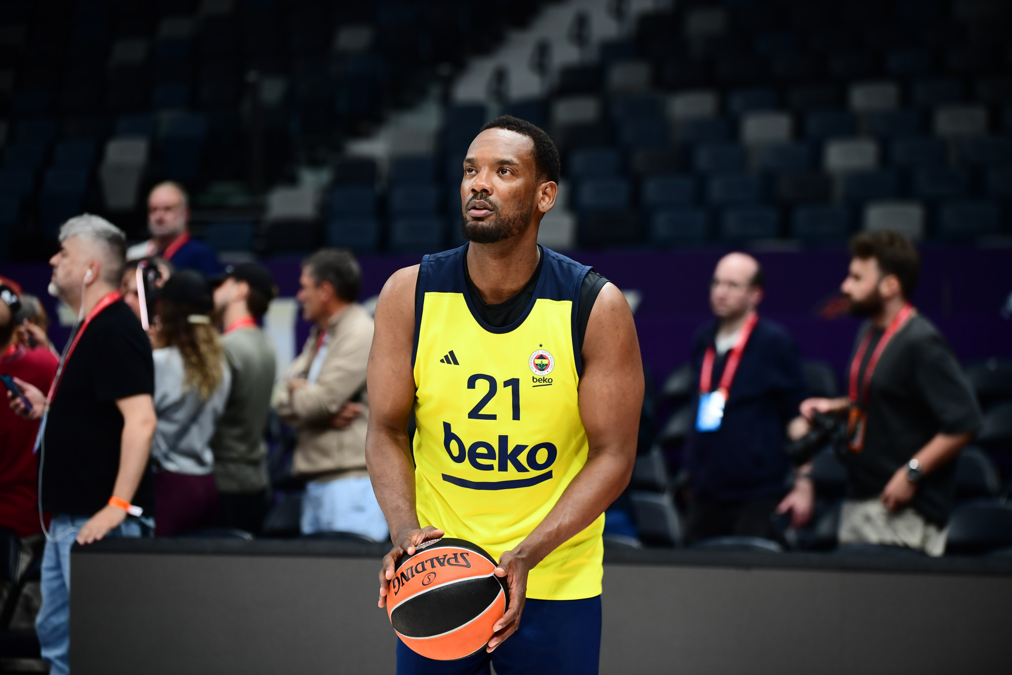 Ακόμα μία αποχώρηση από την Φενέρμπαχτσε του Σάρας