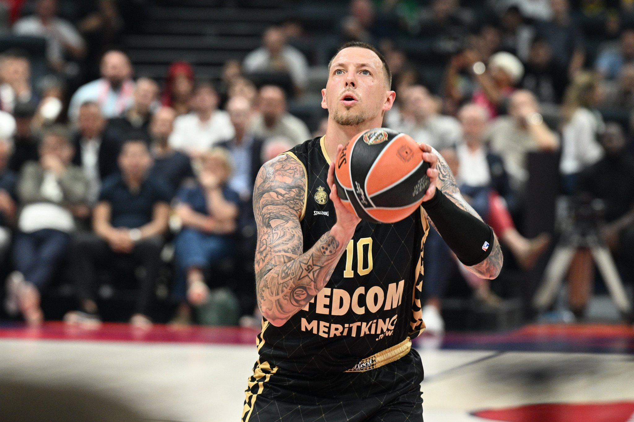 Ψηλά στη λίστα της Φενέρμπαχτσε ο Τάις