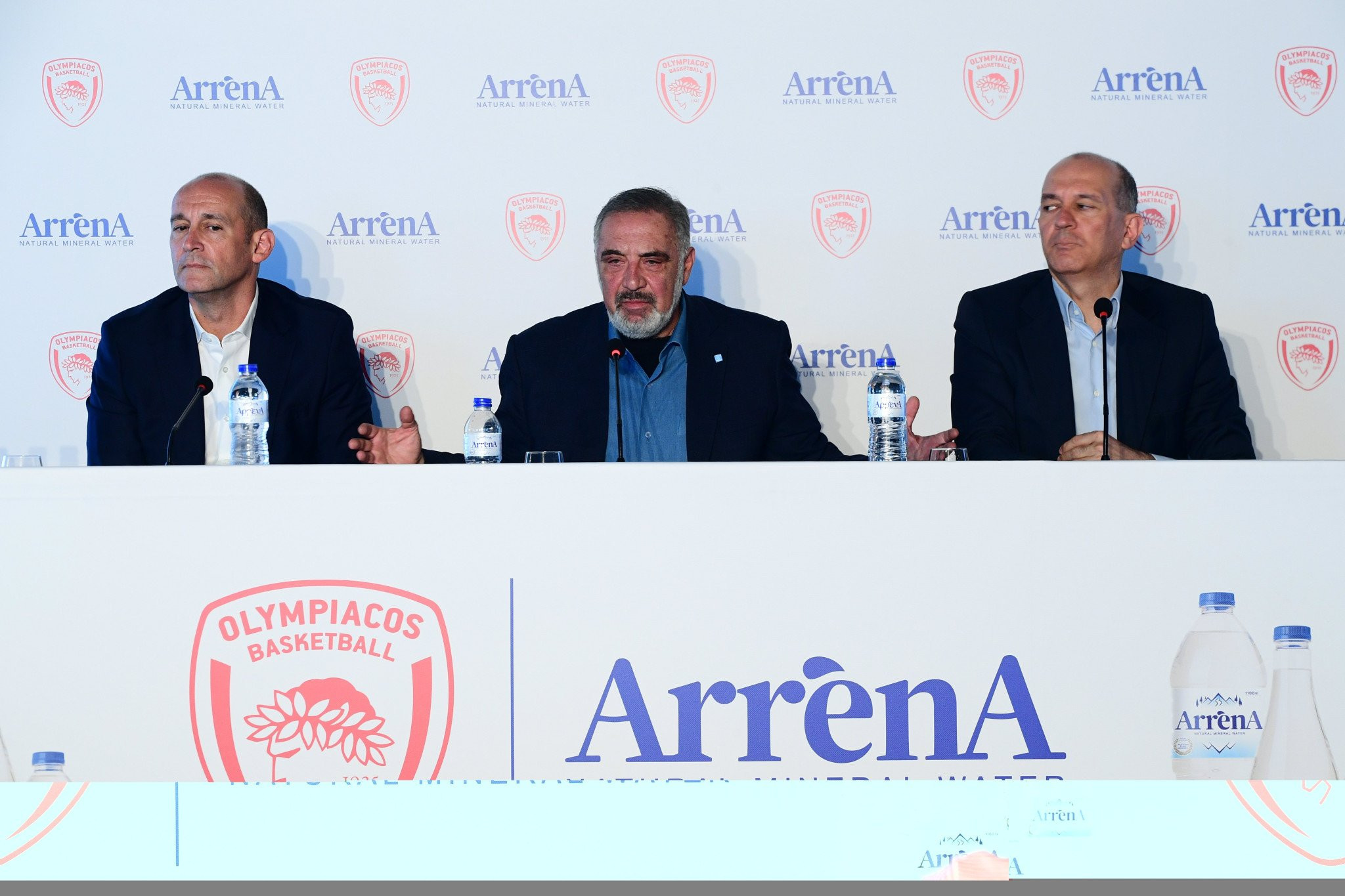 Τσάκος: «Για μας δεν υπάρχει μεγαλύτερη τιμή - Για τον Ολυμπιακό γινόμαστε και του γλυκού νερού»