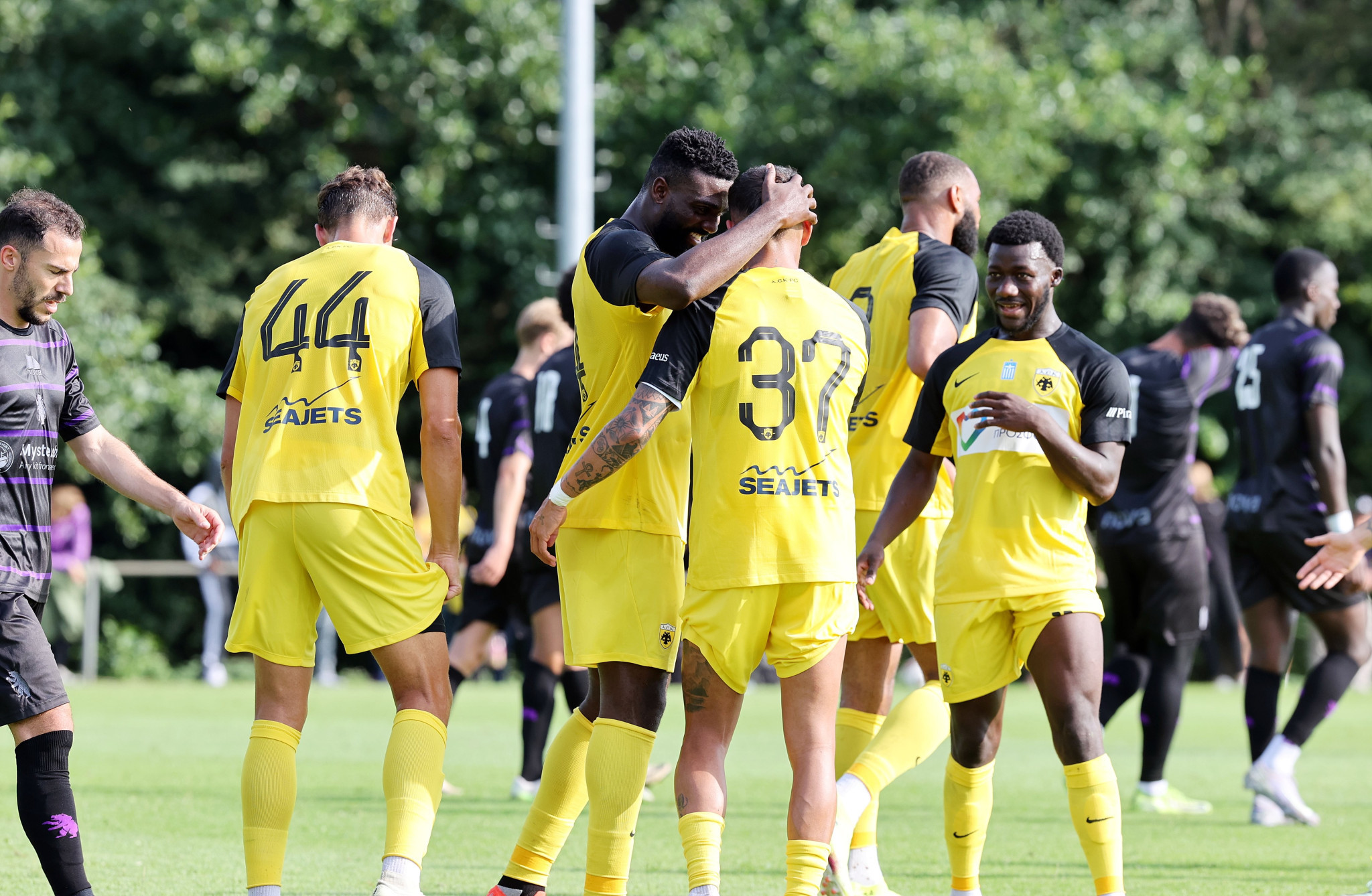 Βελτιωμένη η ΑΕΚ, κέρδισε την Μπέρσχοτ