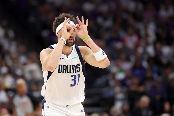 Ασταμάτητος Κλέι Τόμσον: Ευστόχησε σε 72 σερί τρίποντα! (video)