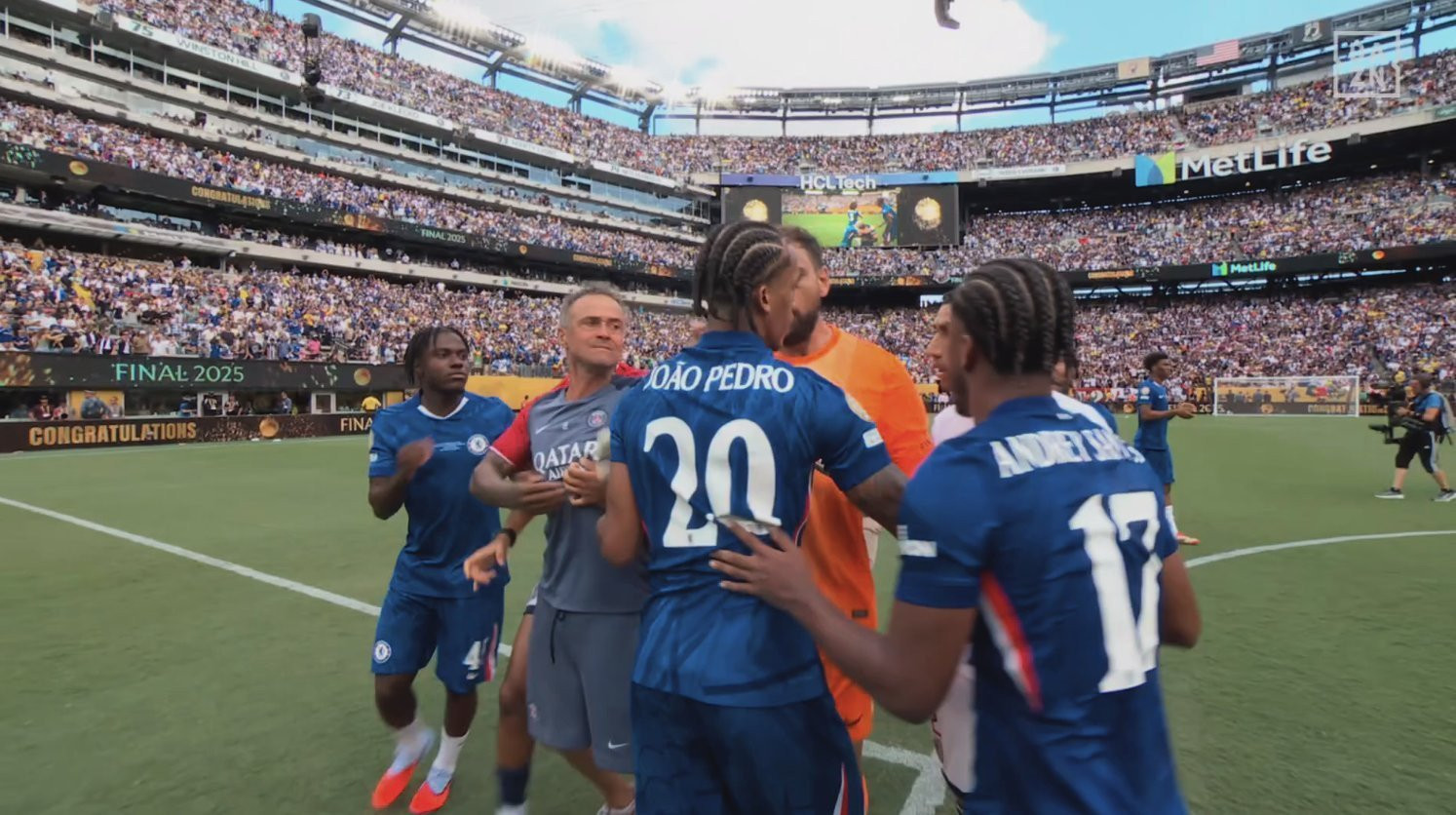 Λουίς Ενρίκε: «Δεν είμαι loser, γι' αυτό επιτέθηκα στον Ζοάο Πέδρο»