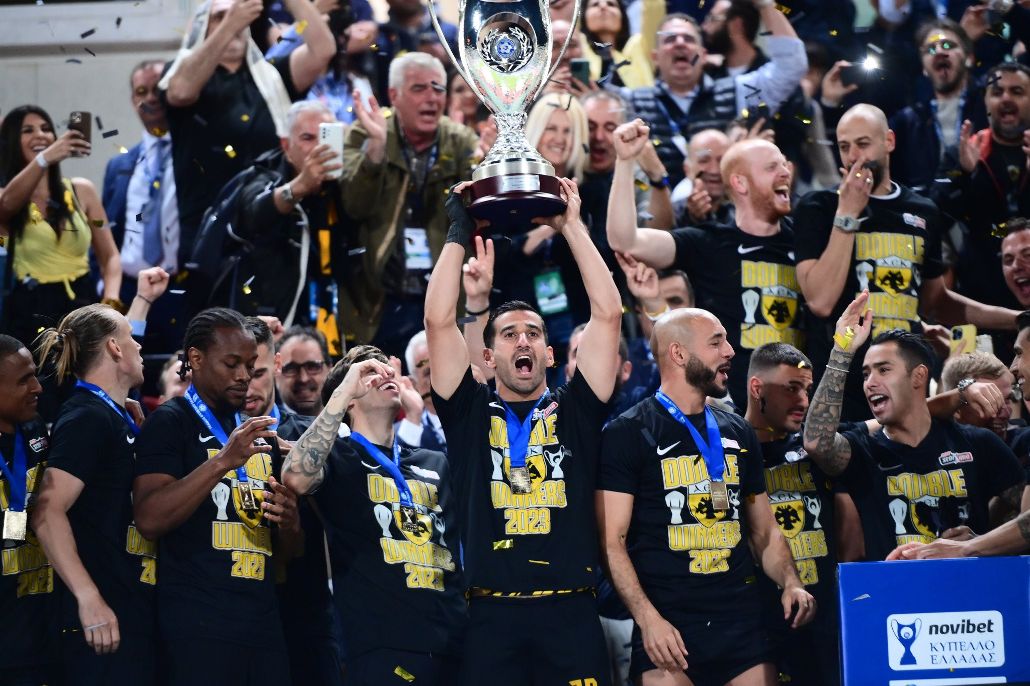 Το «αντίο» του Χατζισαφί στην ΑΕΚ: «Ήταν απόλυτη τιμή να φοράω αυτή τη φανέλα»