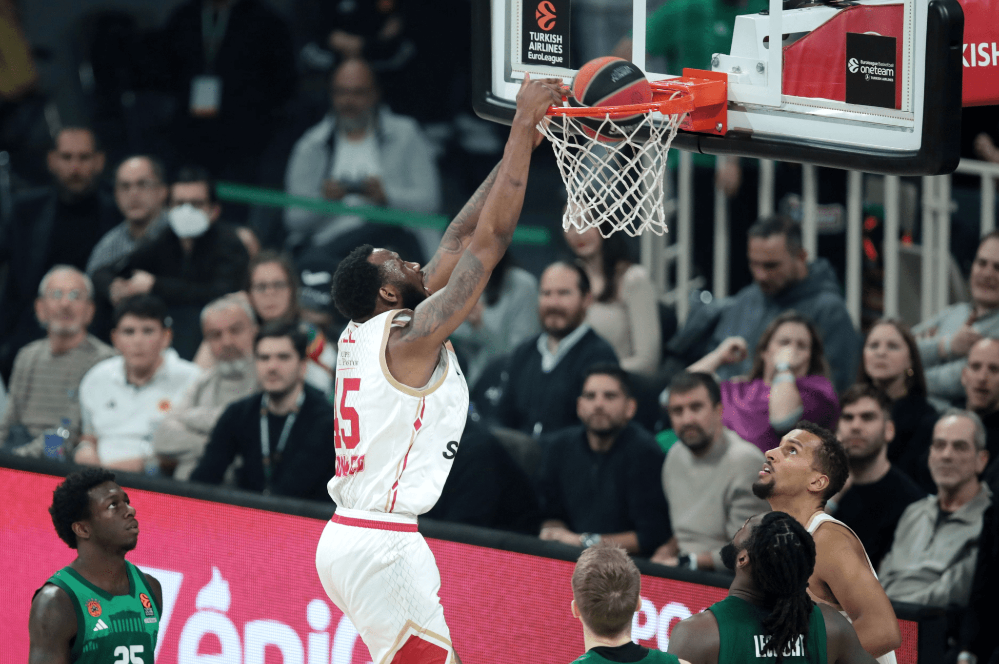 Προτάθηκε στον Ολυμπιακό ο Χολ, ποια τα δεδομένα