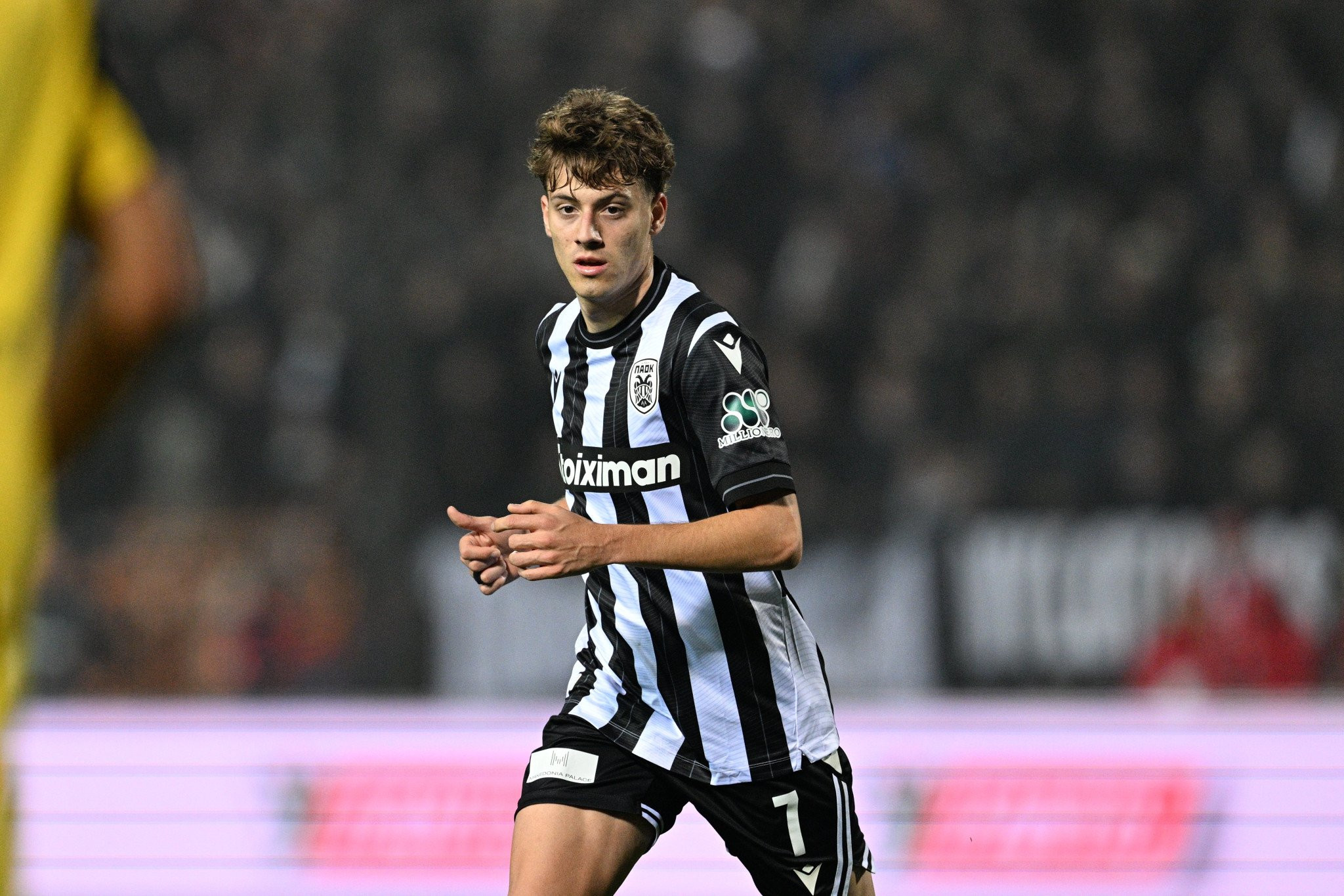 «BACK2ΜΠΑΚ»: Διάψευση για πρόταση της Στουτγκάρδης στον Κωνσταντέλια (video)