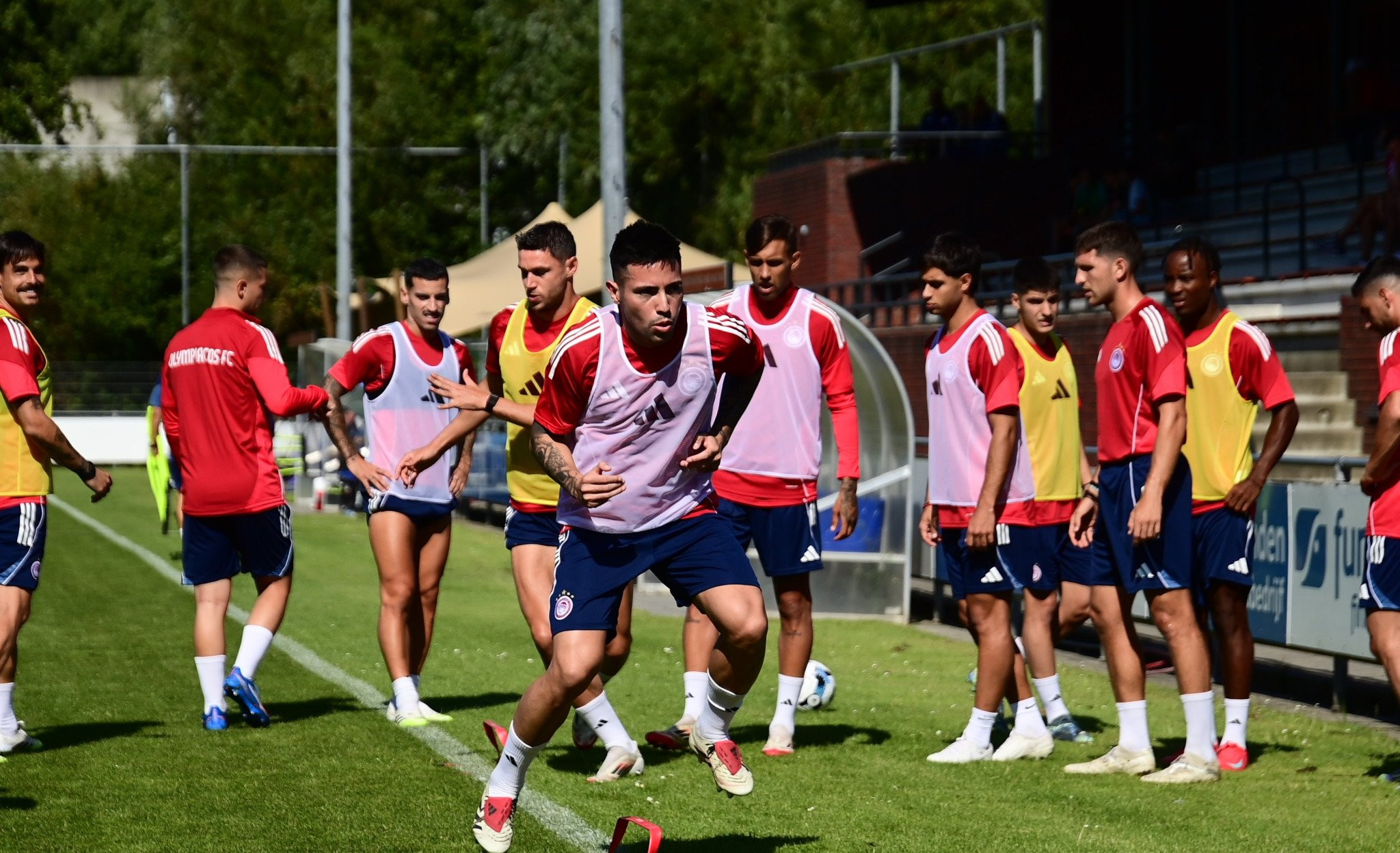 Η νέα εκτός έδρας εμφάνιση του Ολυμπιακού με καινοτομίες (pics)