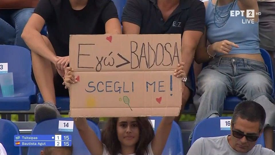 Ο Τσιτσιπάς δέχθηκε... ερωτική «επίθεση» από Ιταλίδα θαυμάστρια του (video)