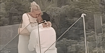 Συγκινητικός Παυλίδης: Έκανε πρόταση γάμου στην εκλεκτή της καρδιάς του