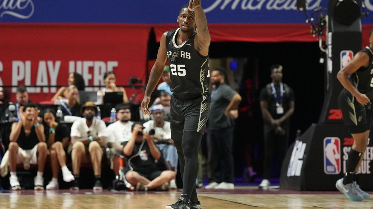 Ο Μπαρτζώκας είδε τον Ντέιβιντ Τζόουνς-Γκαρσία που διαπρέπει στο Summer League